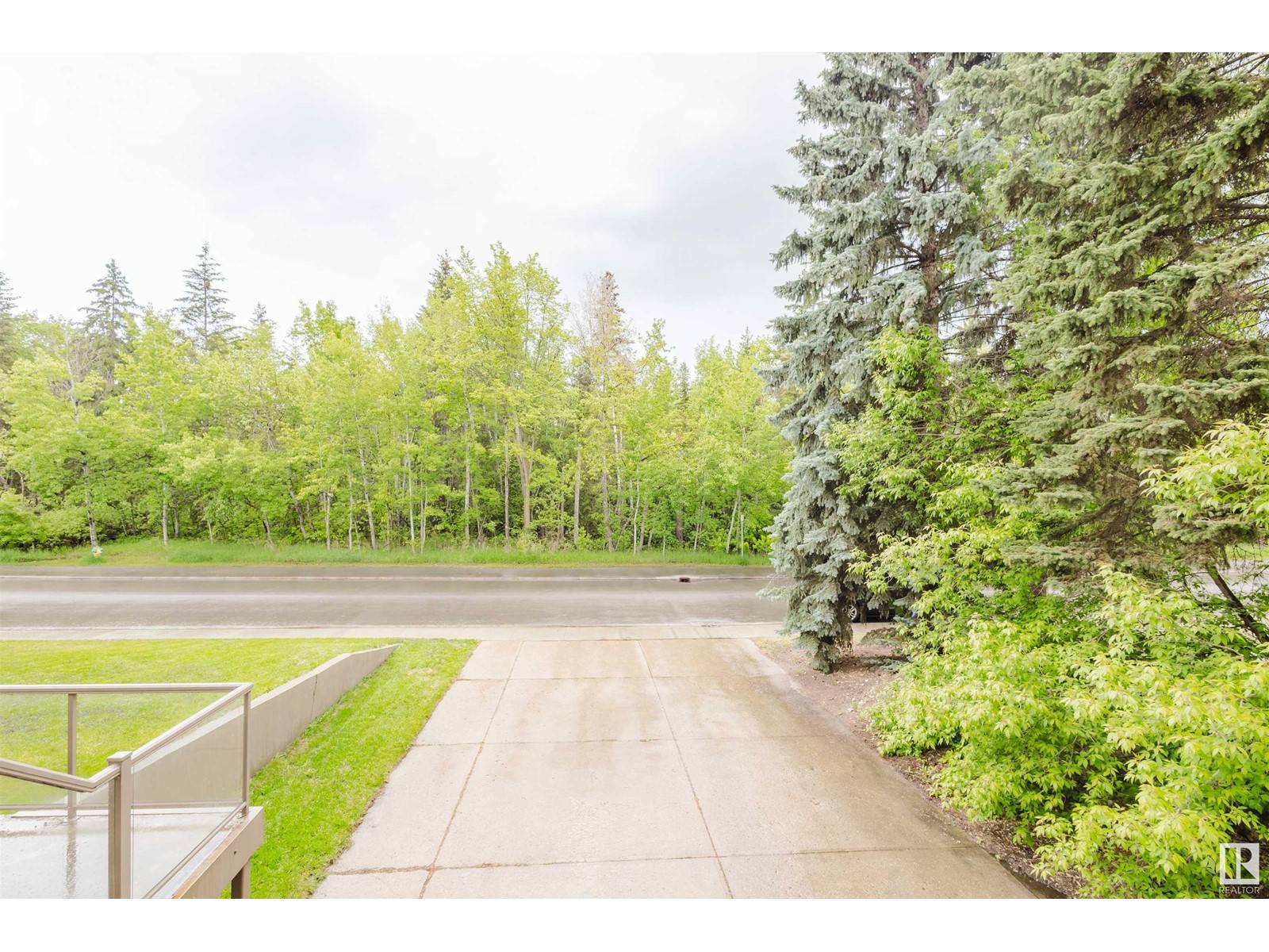 Edmonton, AB T6H4K5,12603 GRAND VIEW DR NW