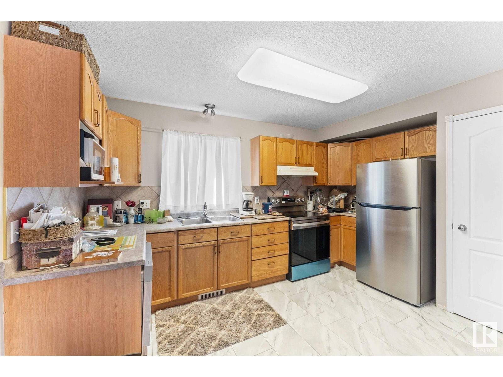 Edmonton, AB T5T6S2,1324 George CL NW