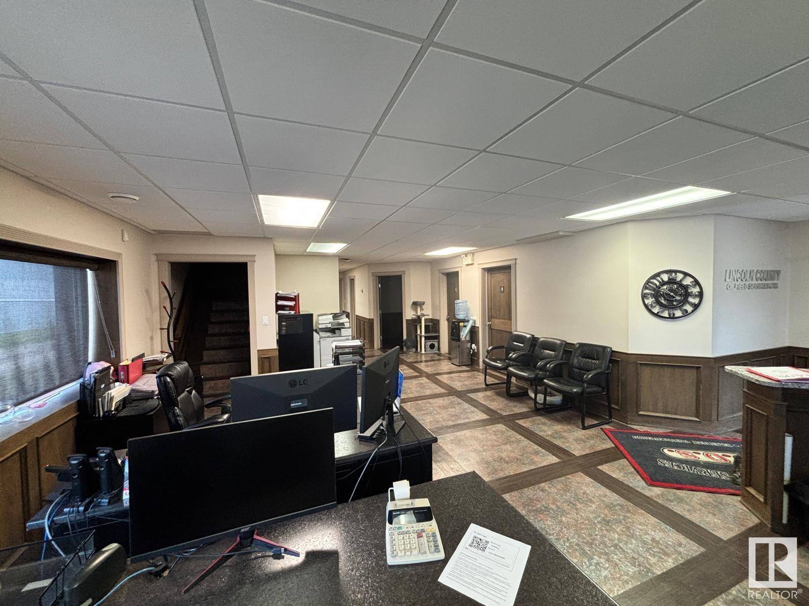 Drayton Valley, AB T7A1S8,5739 50A ST