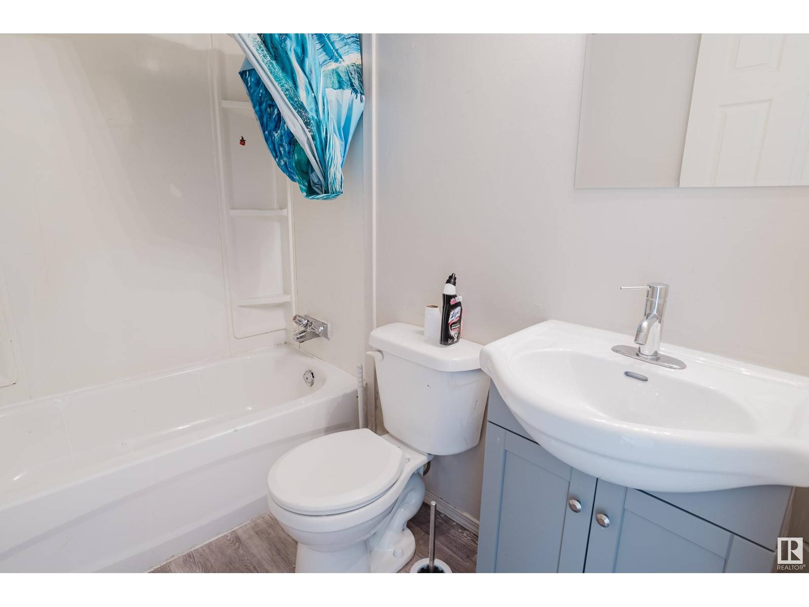 Wetaskiwin, AB T9A2P2,5125 55 AV