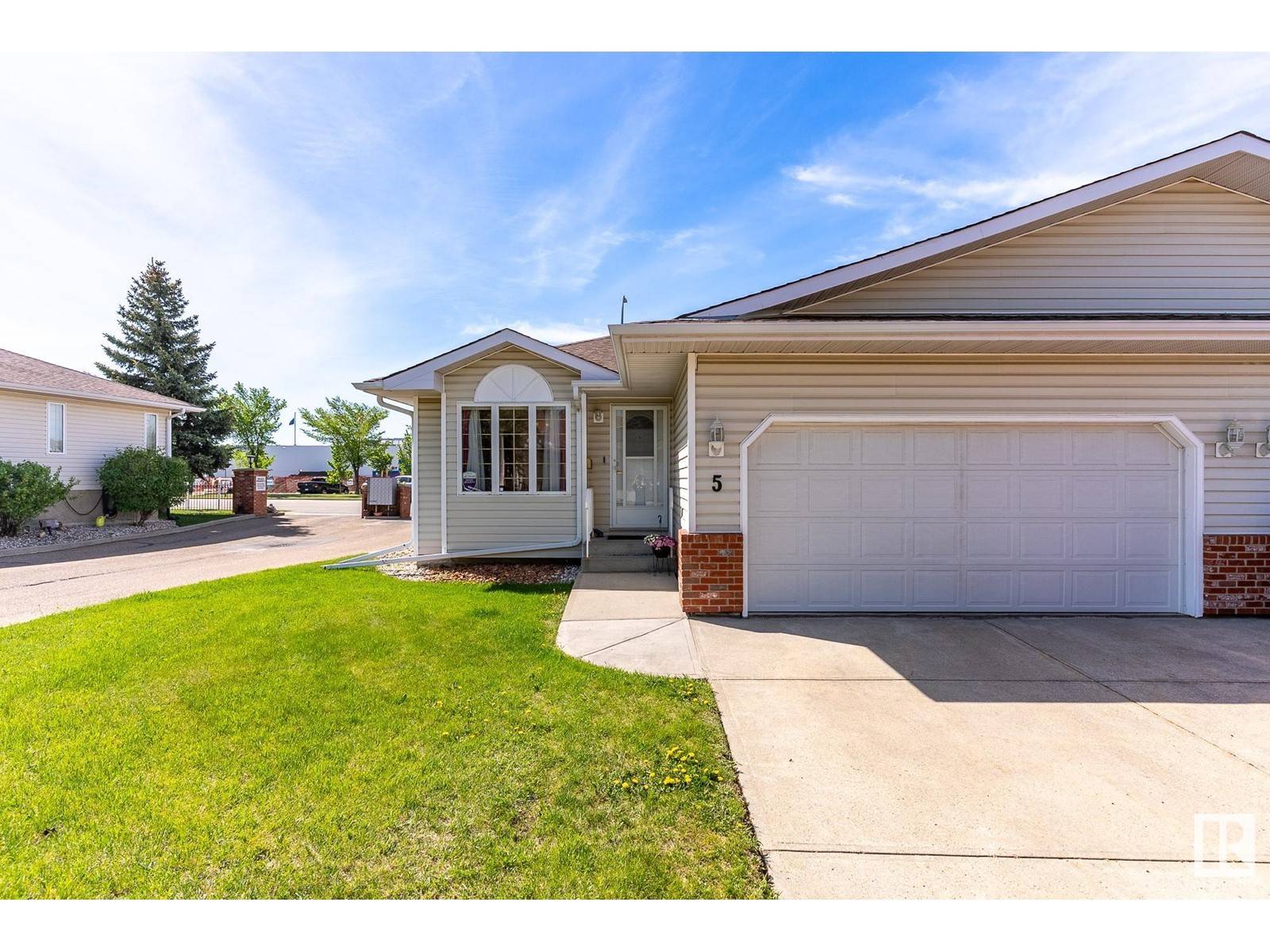 Sherwood Park, AB T8A5W5,#5 7 CRANFORD WY