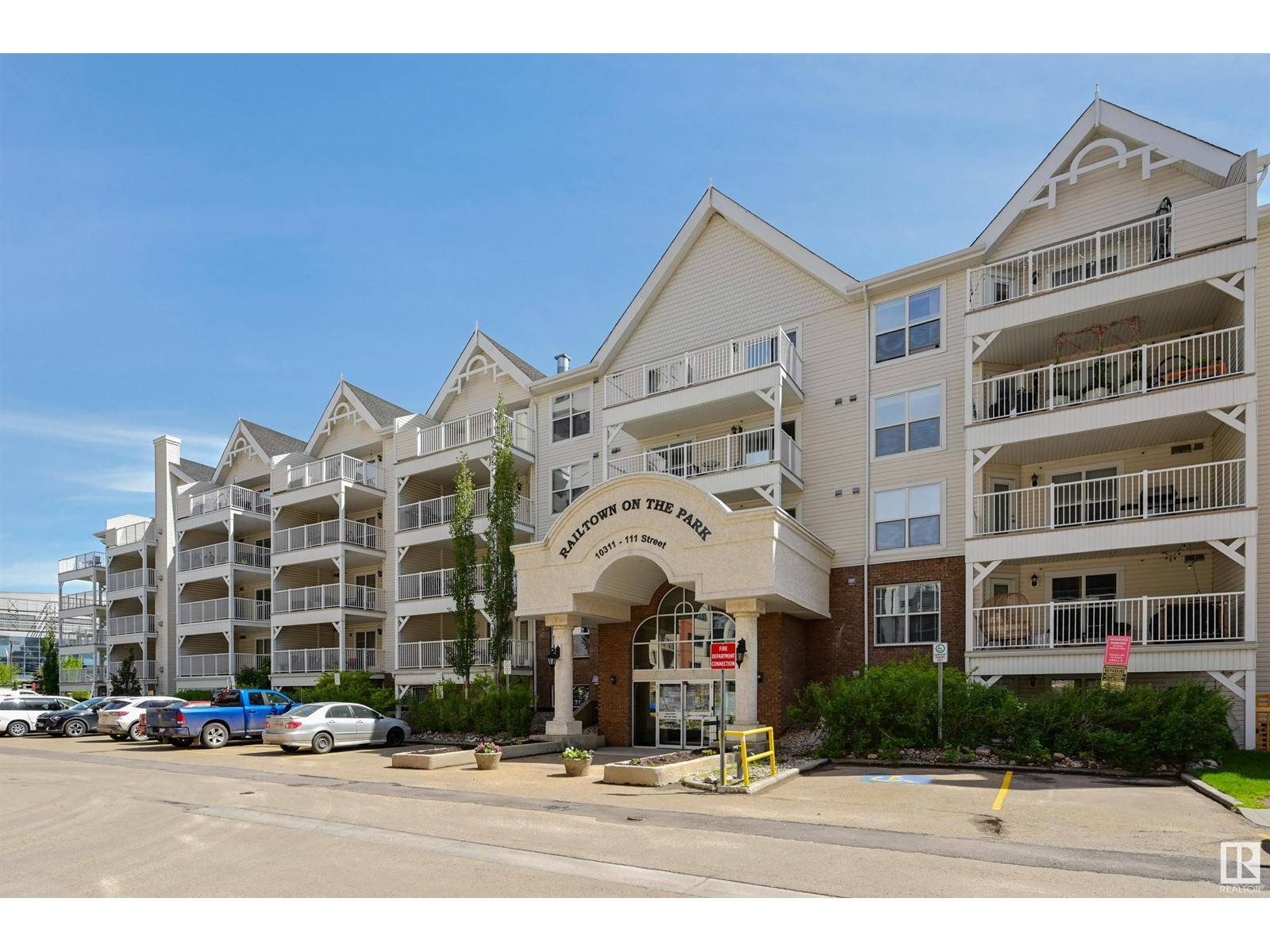 Edmonton, AB T5K2Y8,#310 10311 111 ST NW