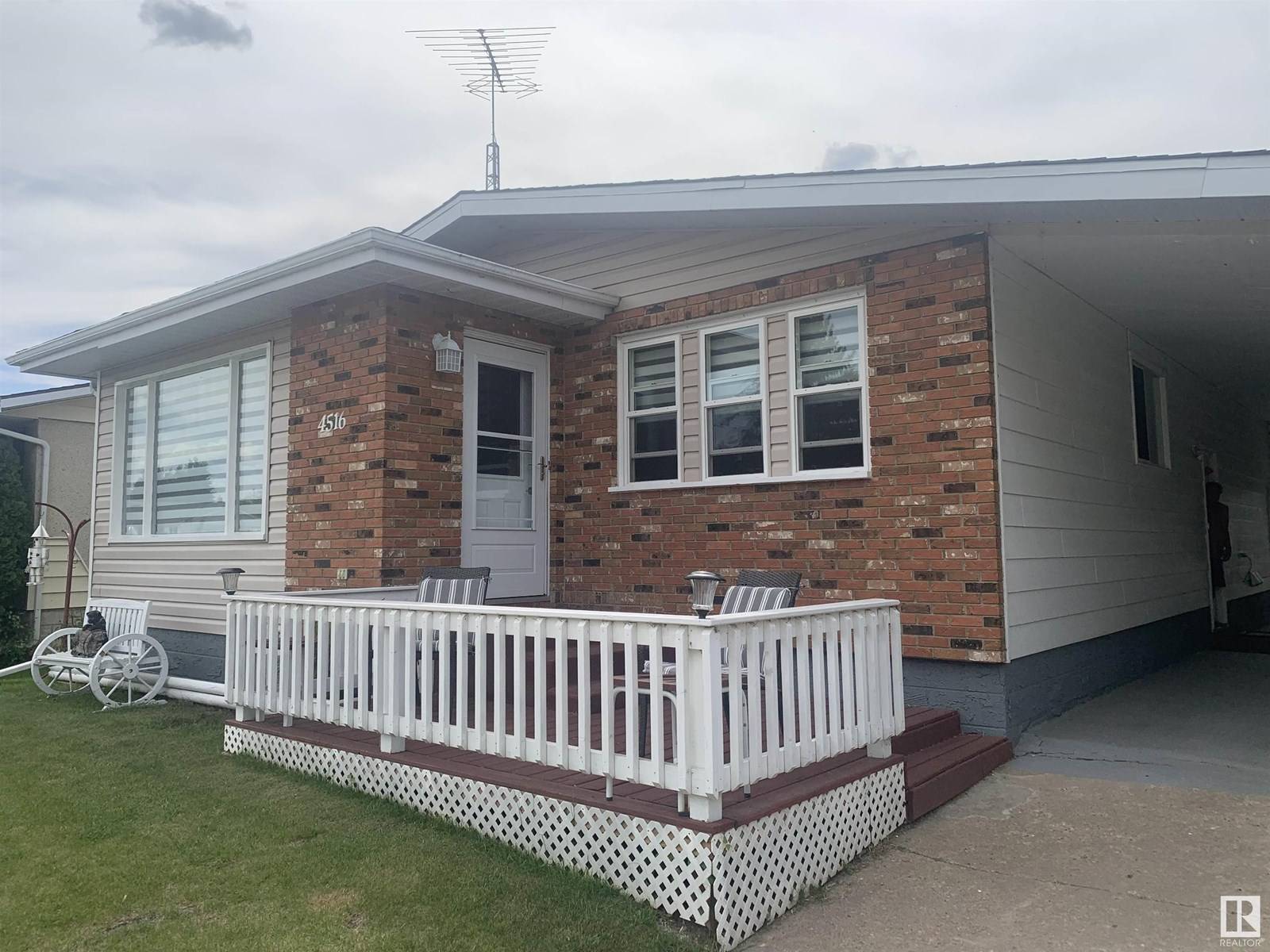 Smoky Lake Town, AB T0A3C0,4516 51 ST
