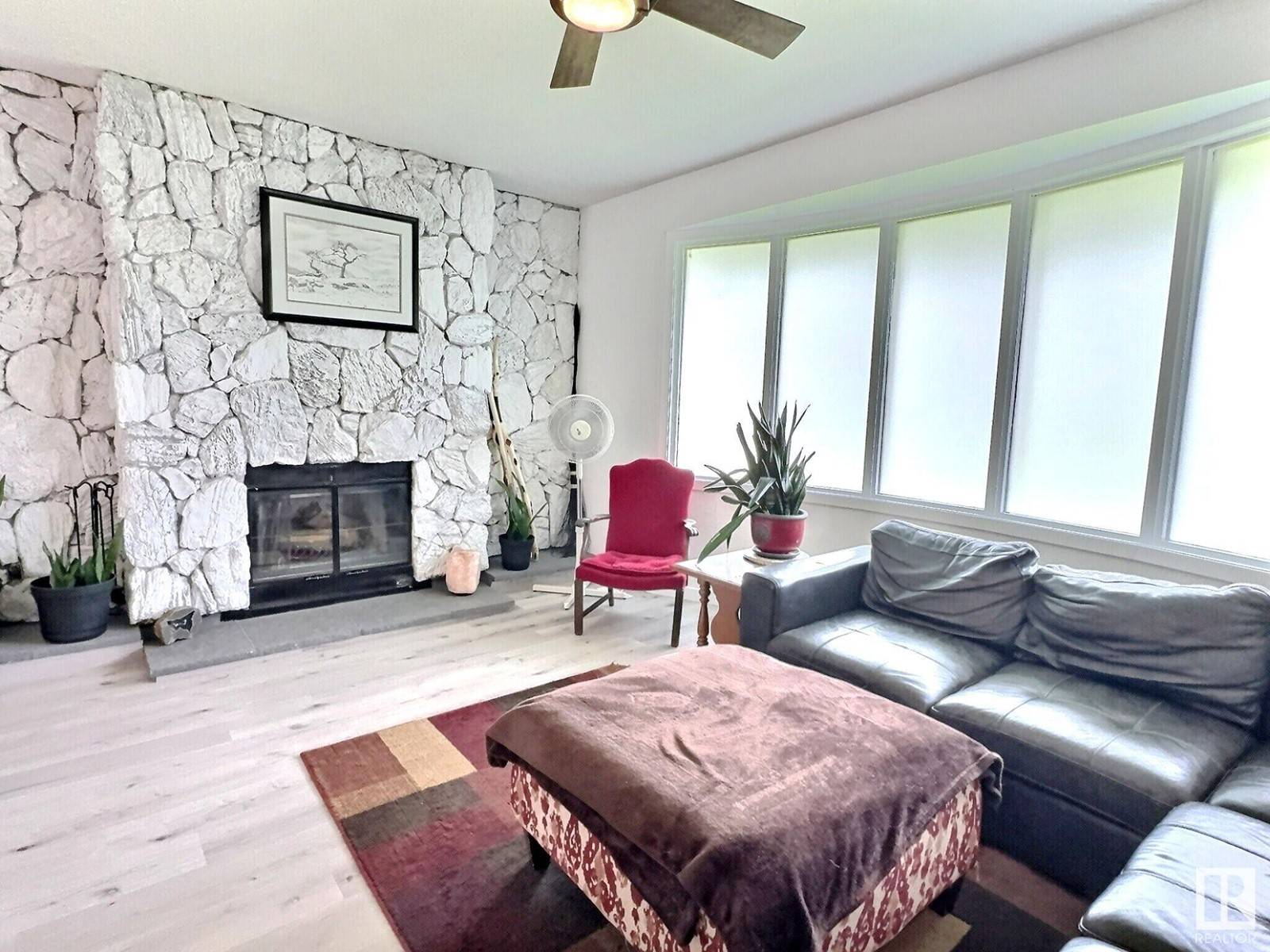 Rural Lac Ste. Anne County, AB T0E0A0,2 Power DR