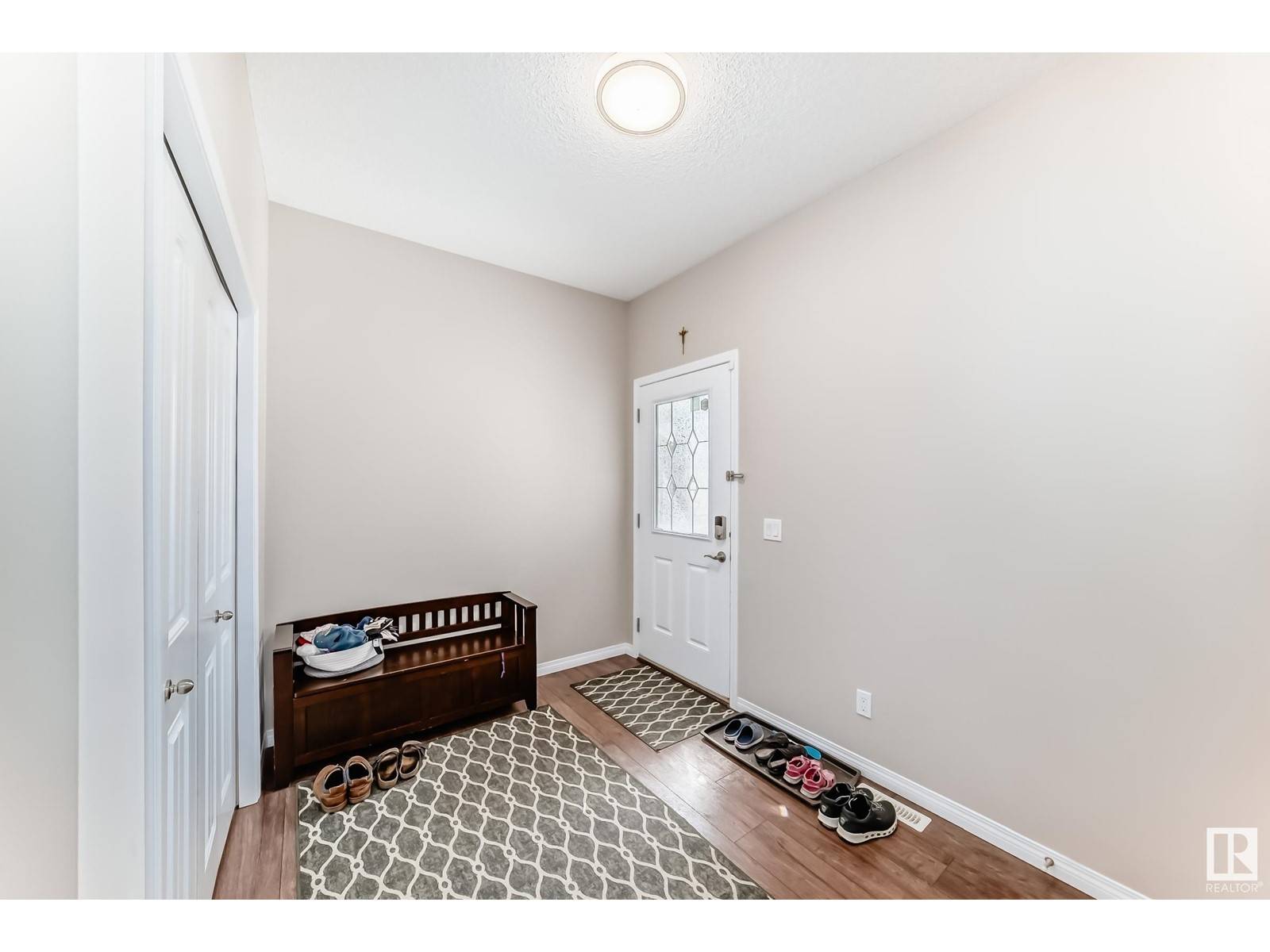 Edmonton, AB T6W3H4,5870 ANTHONY CR SW