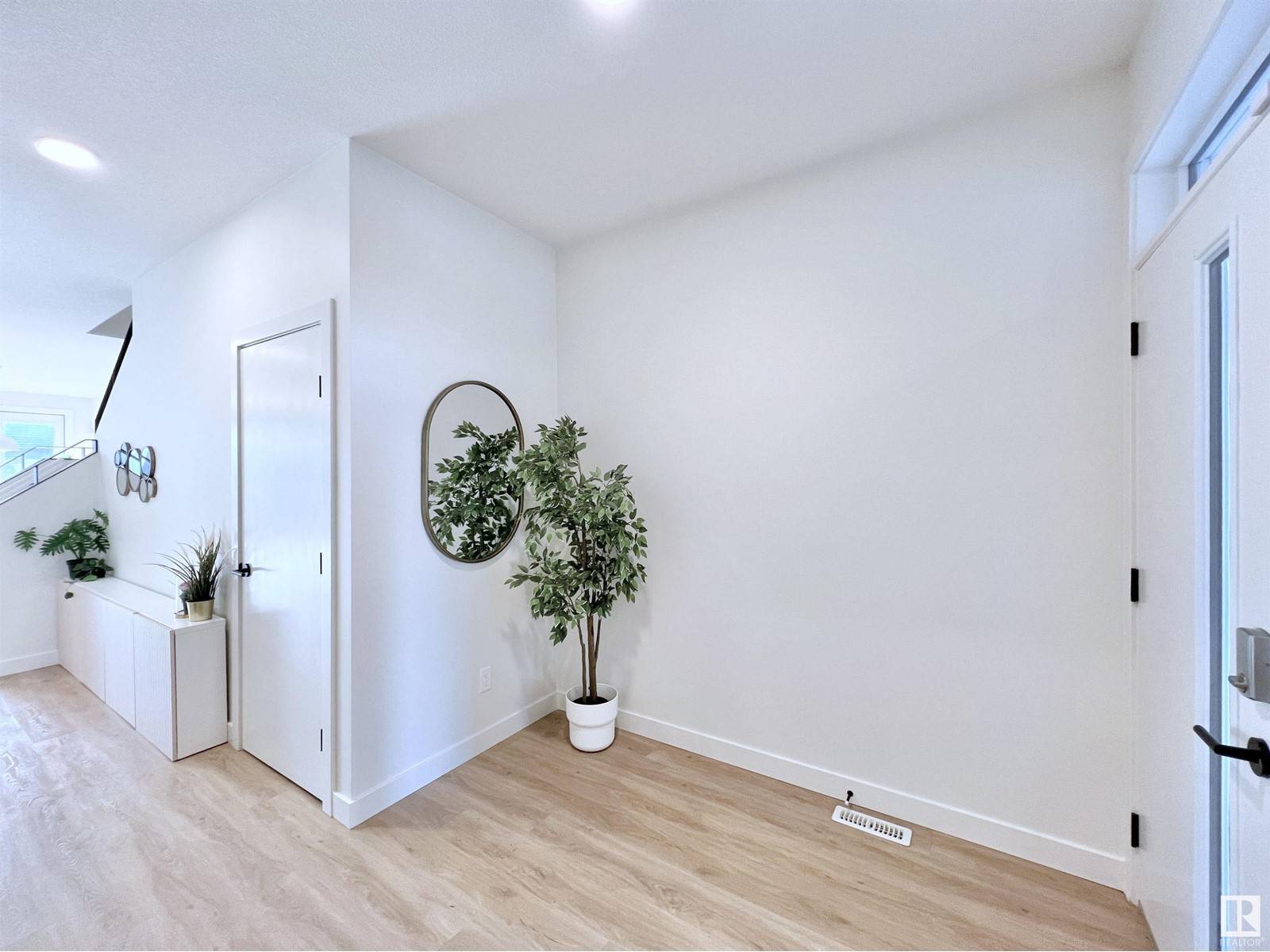 Edmonton, AB T6W1A5,2743 KOSHAL PL SW