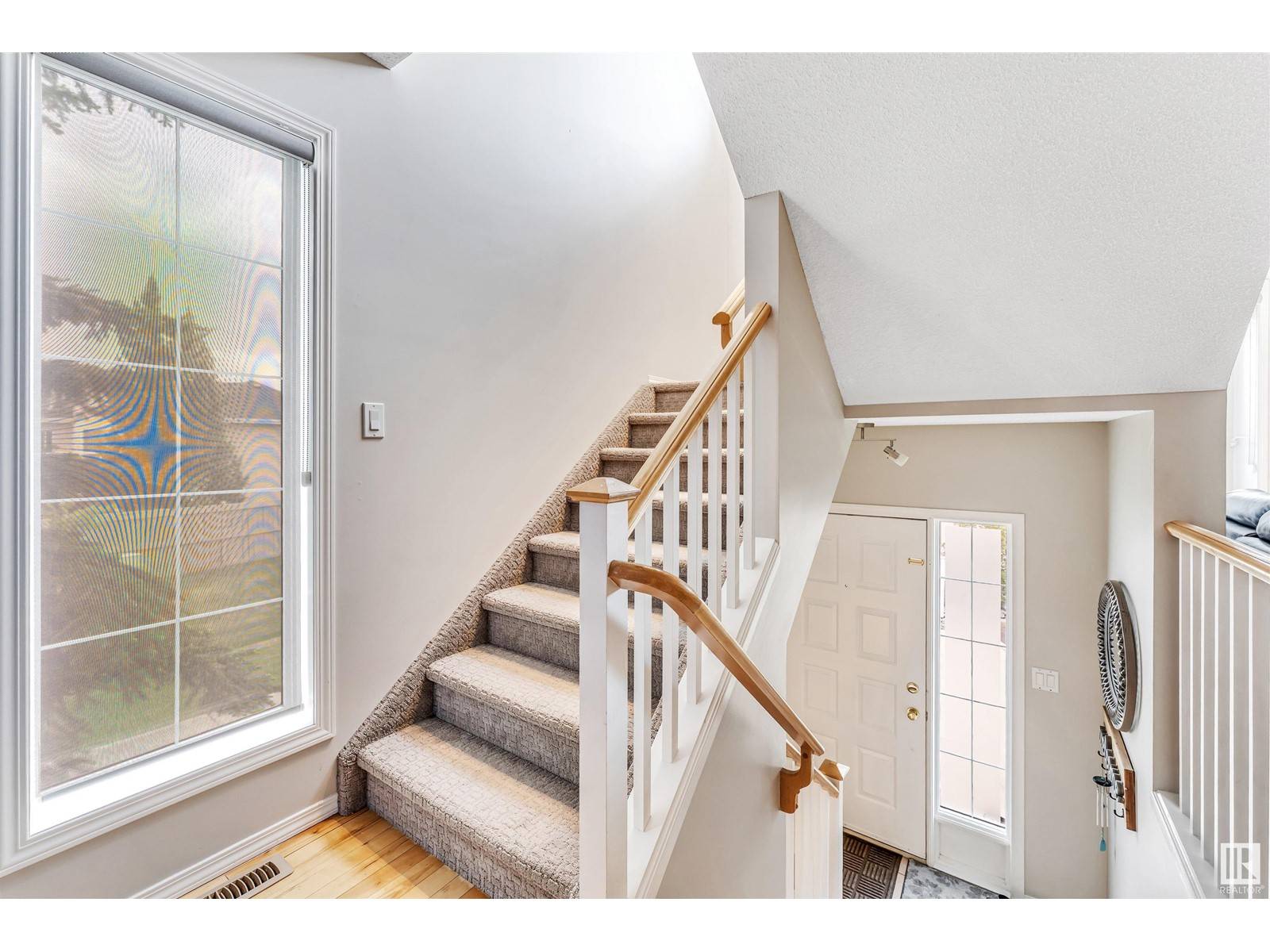 Edmonton, AB T6J7B7,#28 11717 9B AV NW