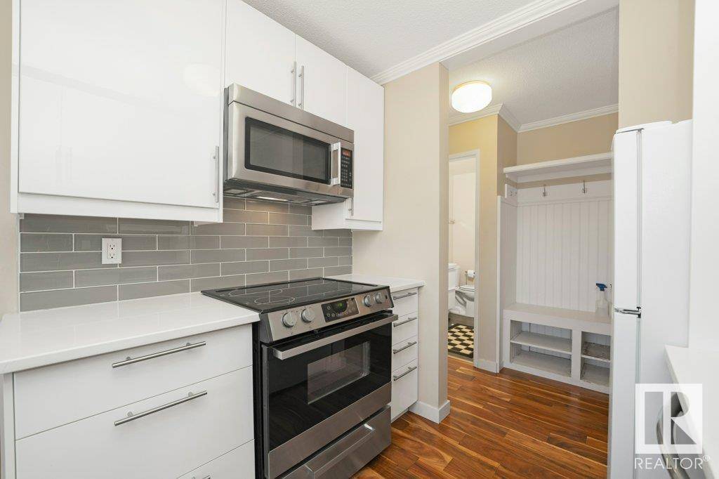 Edmonton, AB T6E1V3,#203 10540 80 AV NW