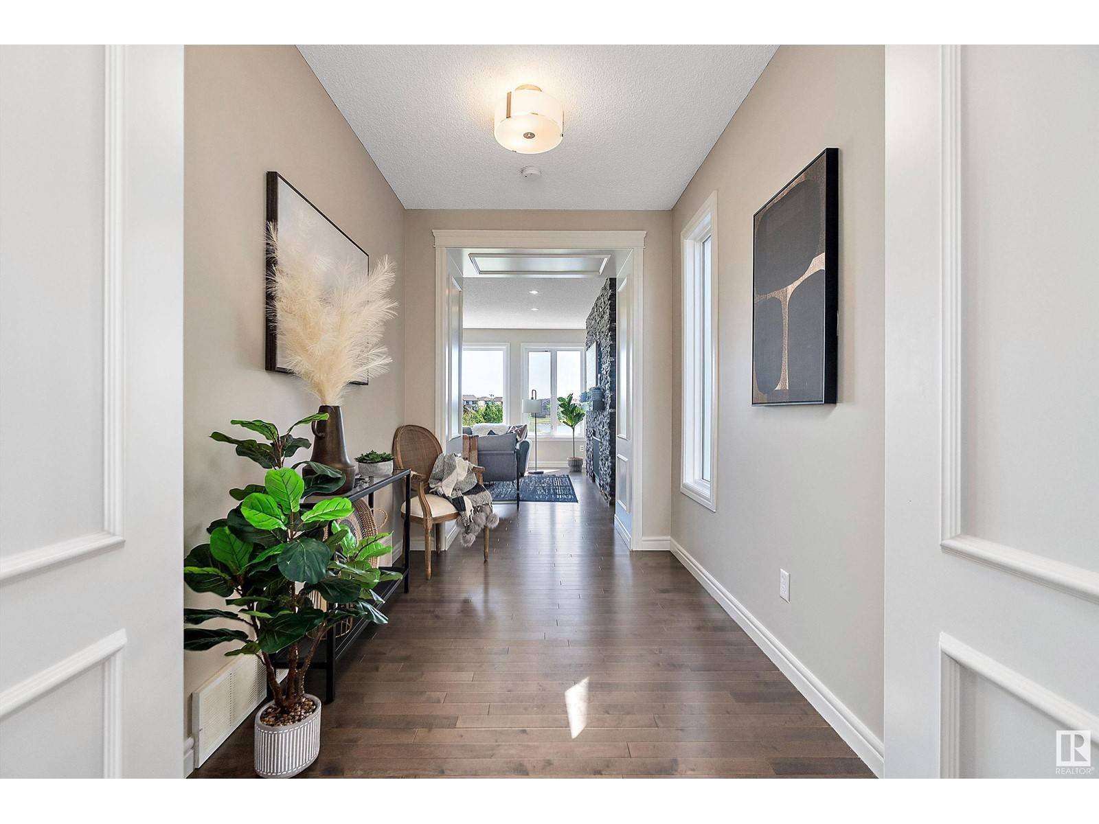 Edmonton, AB T6W2S8,671 180 ST SW