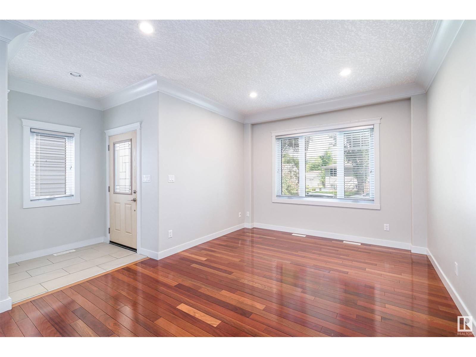 Edmonton, AB T6C0P7,7949 79 AV NW