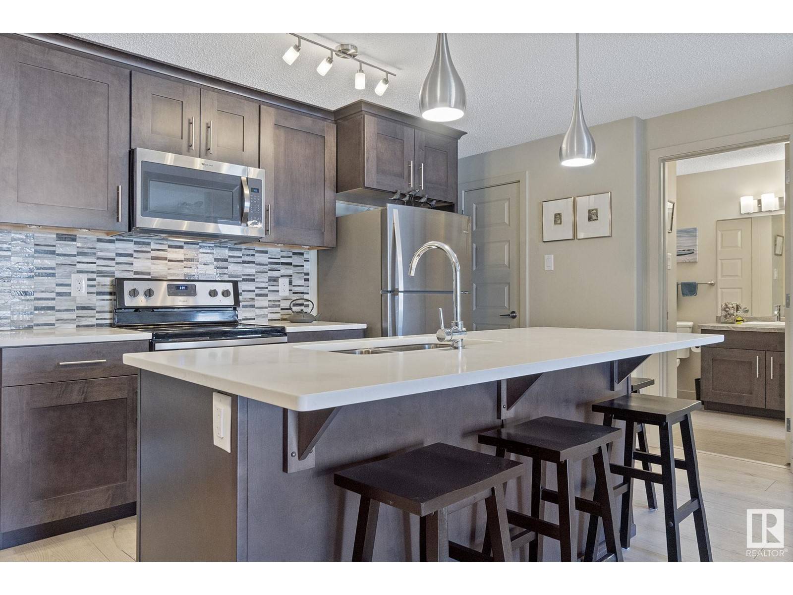 Edmonton, AB T6X2E5,#305 4008 SAVARYN DR SW