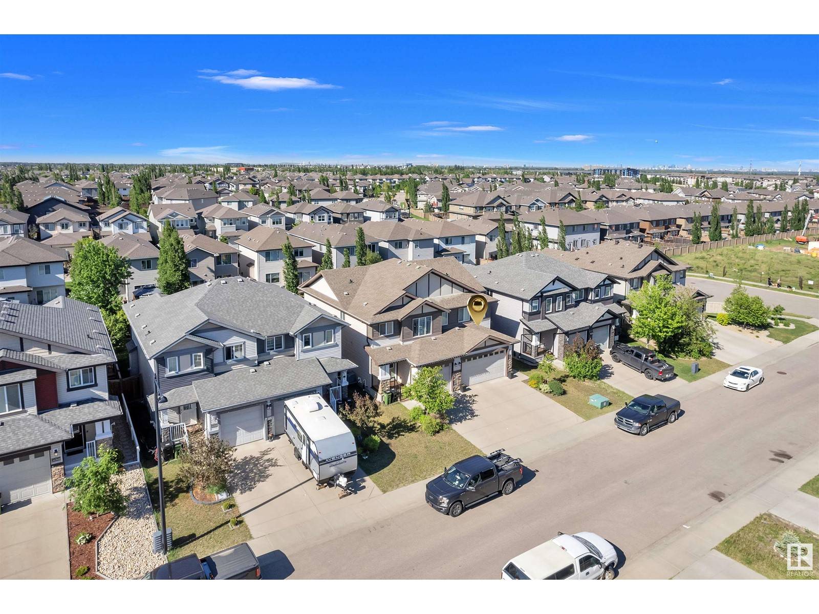 Edmonton, AB T6M0R8,20212 43 AV NW