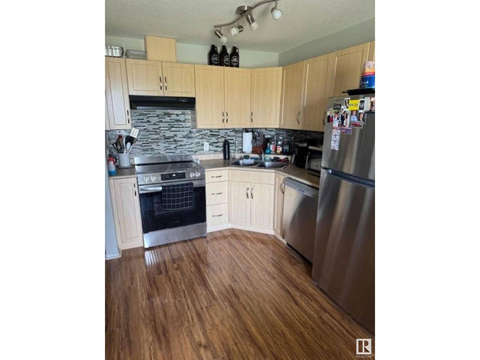 Morinville, AB T8R0A3,#520 9910 107 ST