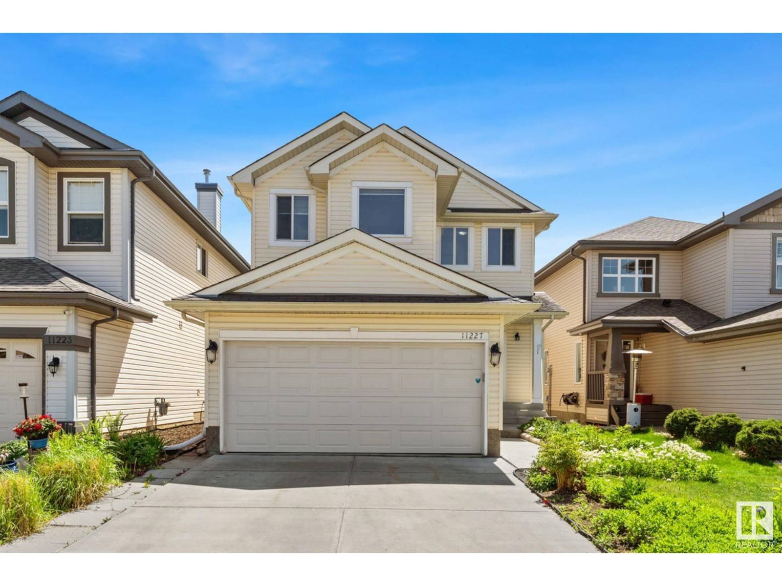 Edmonton, AB T6W1S5,11227 11 AV SW