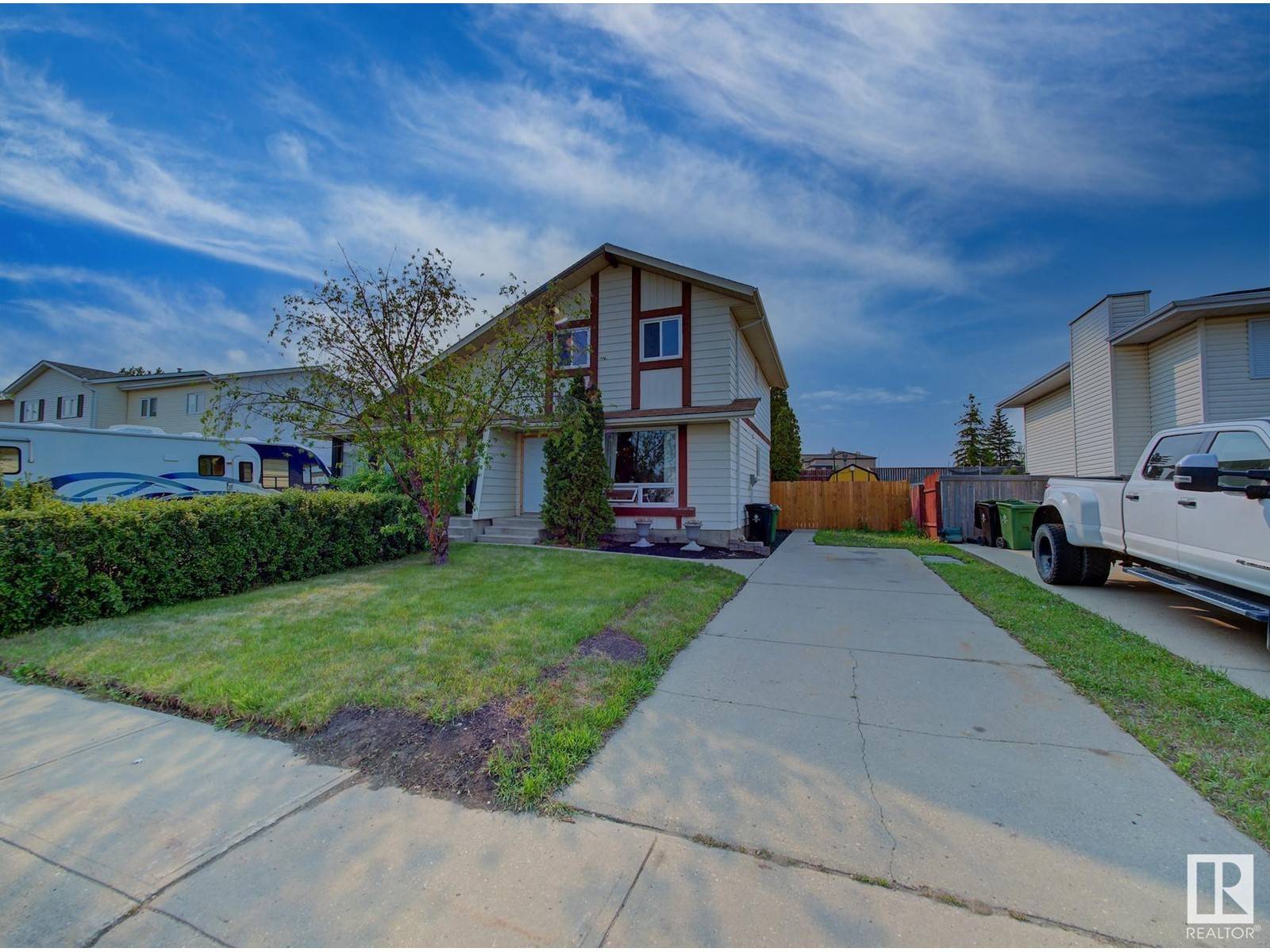 Fort Saskatchewan, AB T8L3N1,7915 92 AV