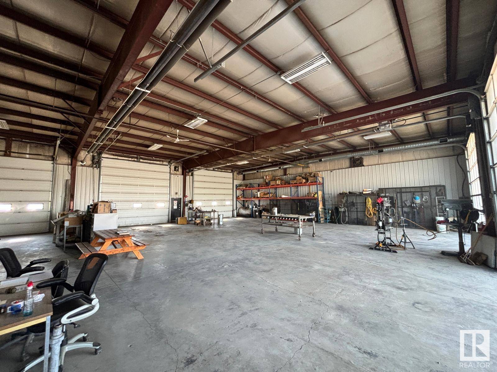 Drayton Valley, AB T7A1S8,5739 50A ST