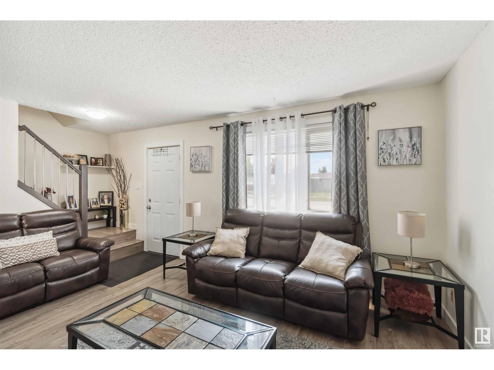 Edmonton, AB T5A2S3,308 HERMITAGE RD NW