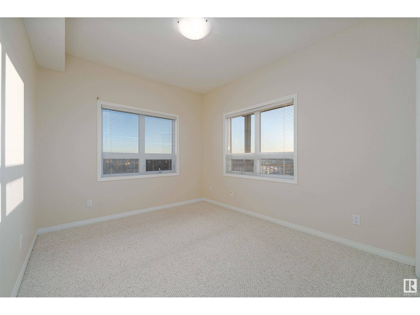 Fort Saskatchewan, AB T8L4R6,#406 8702 SOUTHFORT DR