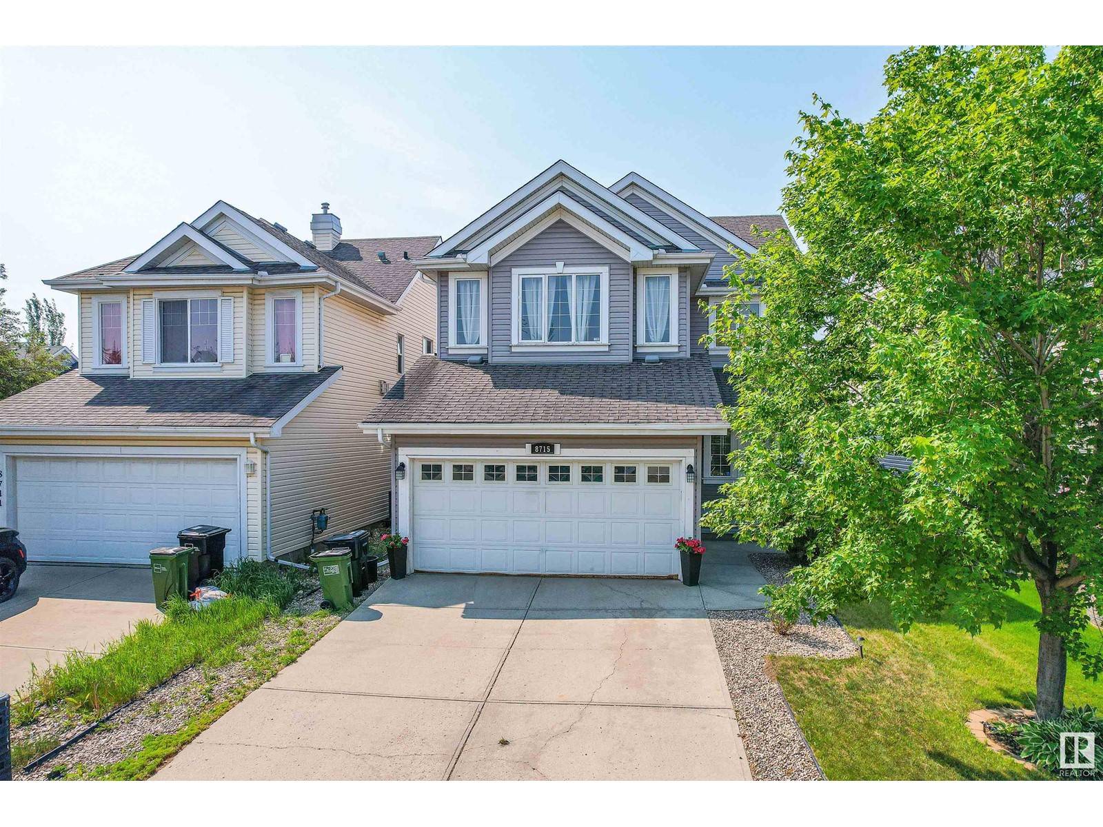 Edmonton, AB T6X1J6,8715 10 AV SW