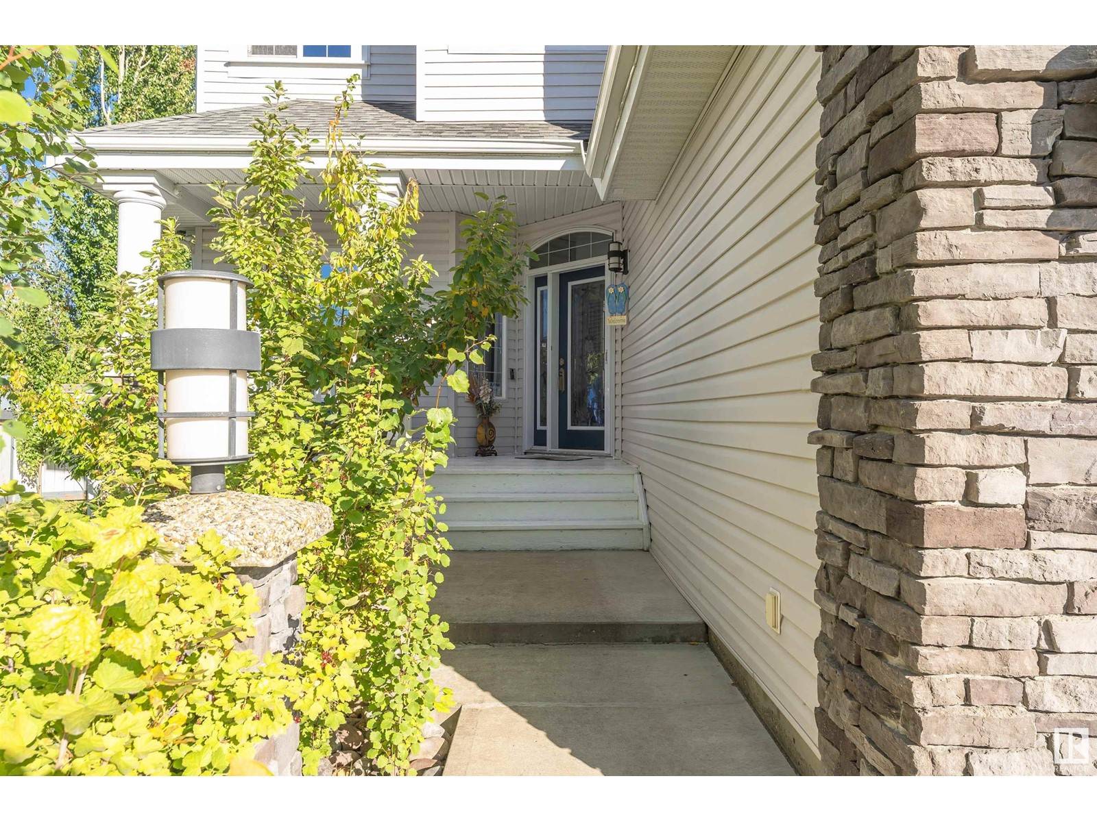 Edmonton, AB T6X1B2,920 SUMMERSIDE LINK LI SW