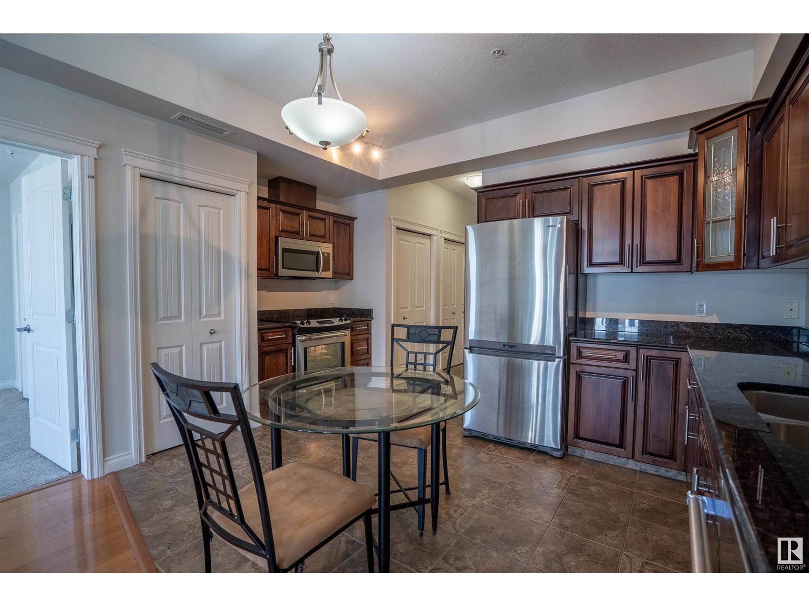 Stony Plain, AB T7Z0C1,#504 5211 50 ST