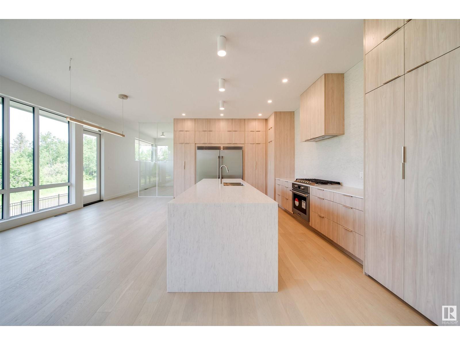 Edmonton, AB T6W1A6,#5 6090 Crawford DR SW SW