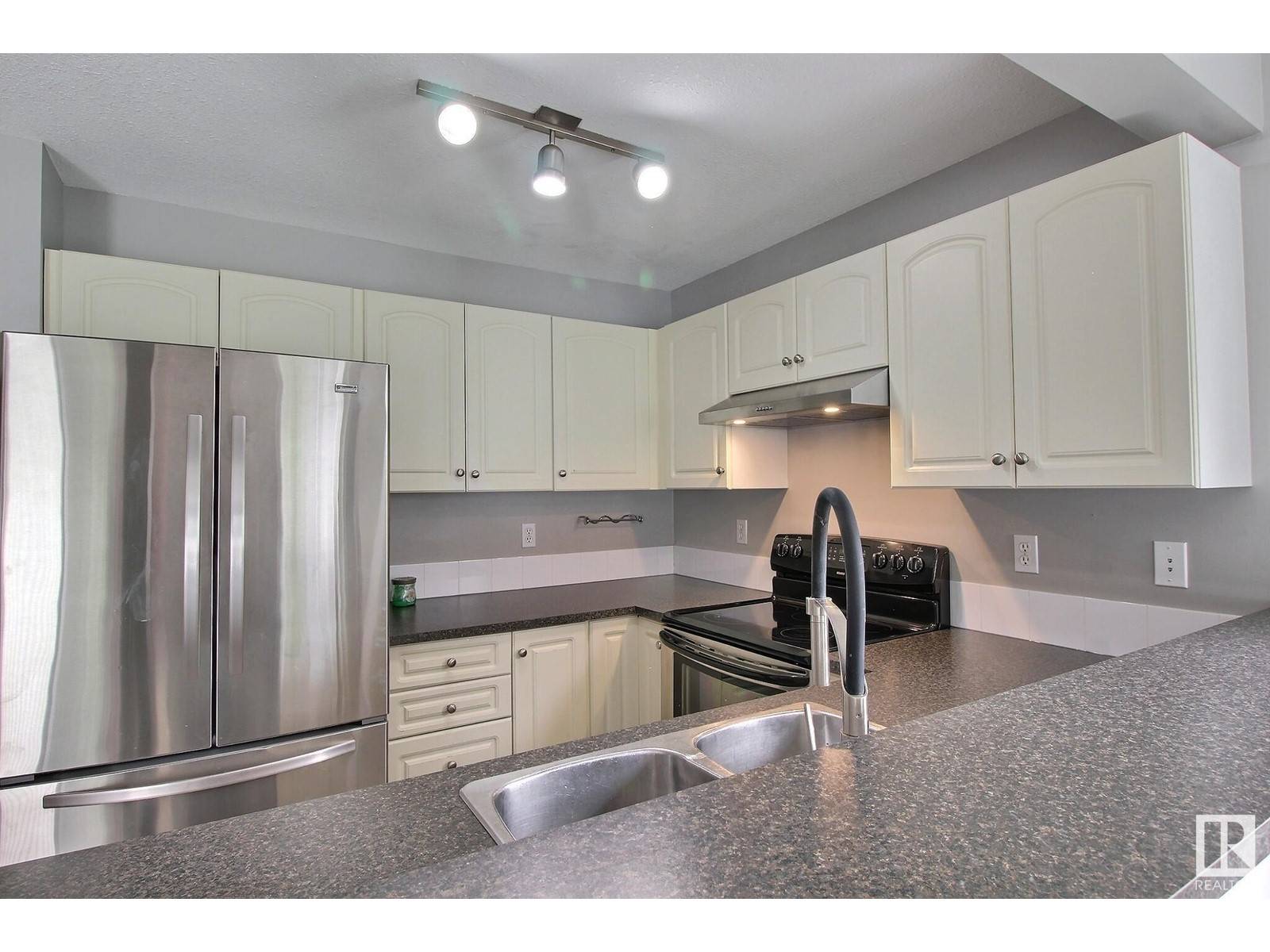 Edmonton, AB T6X1G7,#123 230 EDWARDS DR SW