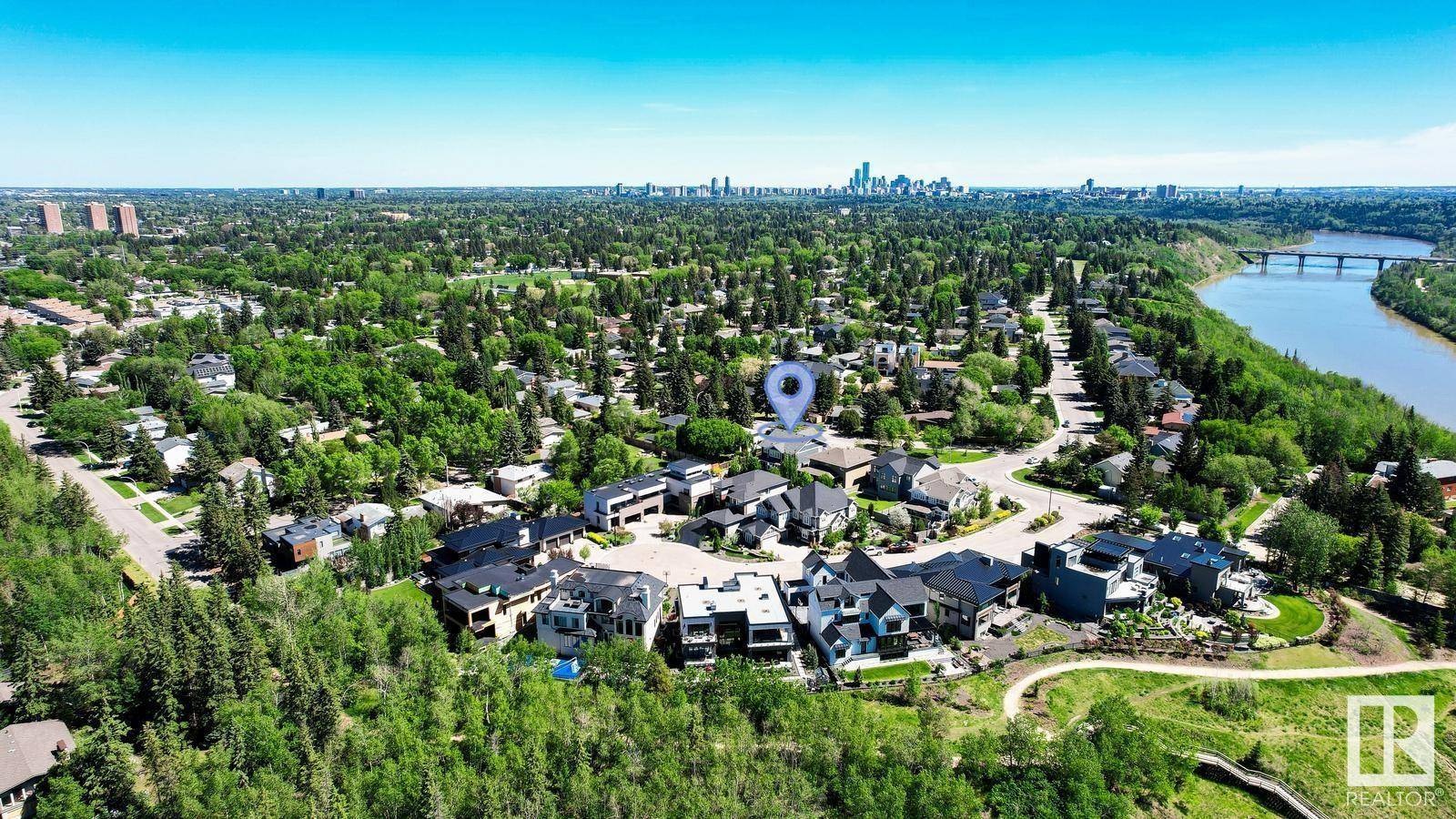 Edmonton, AB T5R4K8,7216 156 ST NW