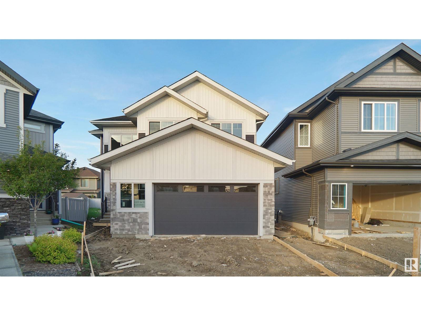 Edmonton, AB T5E6Y5,6188 CARR RD NW