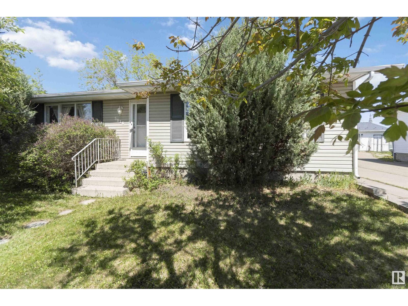 Gibbons, AB T0A1N0,5016 54 AV