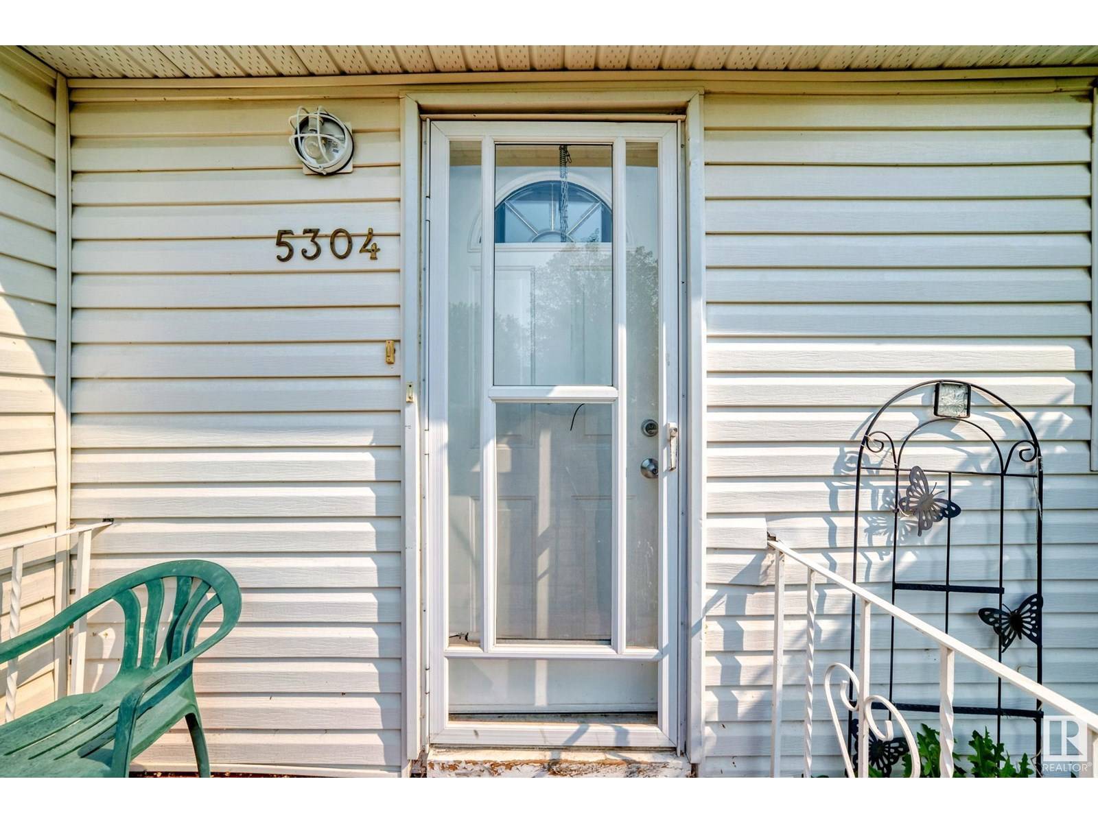 Redwater, AB T0A2W0,5304 53 AV
