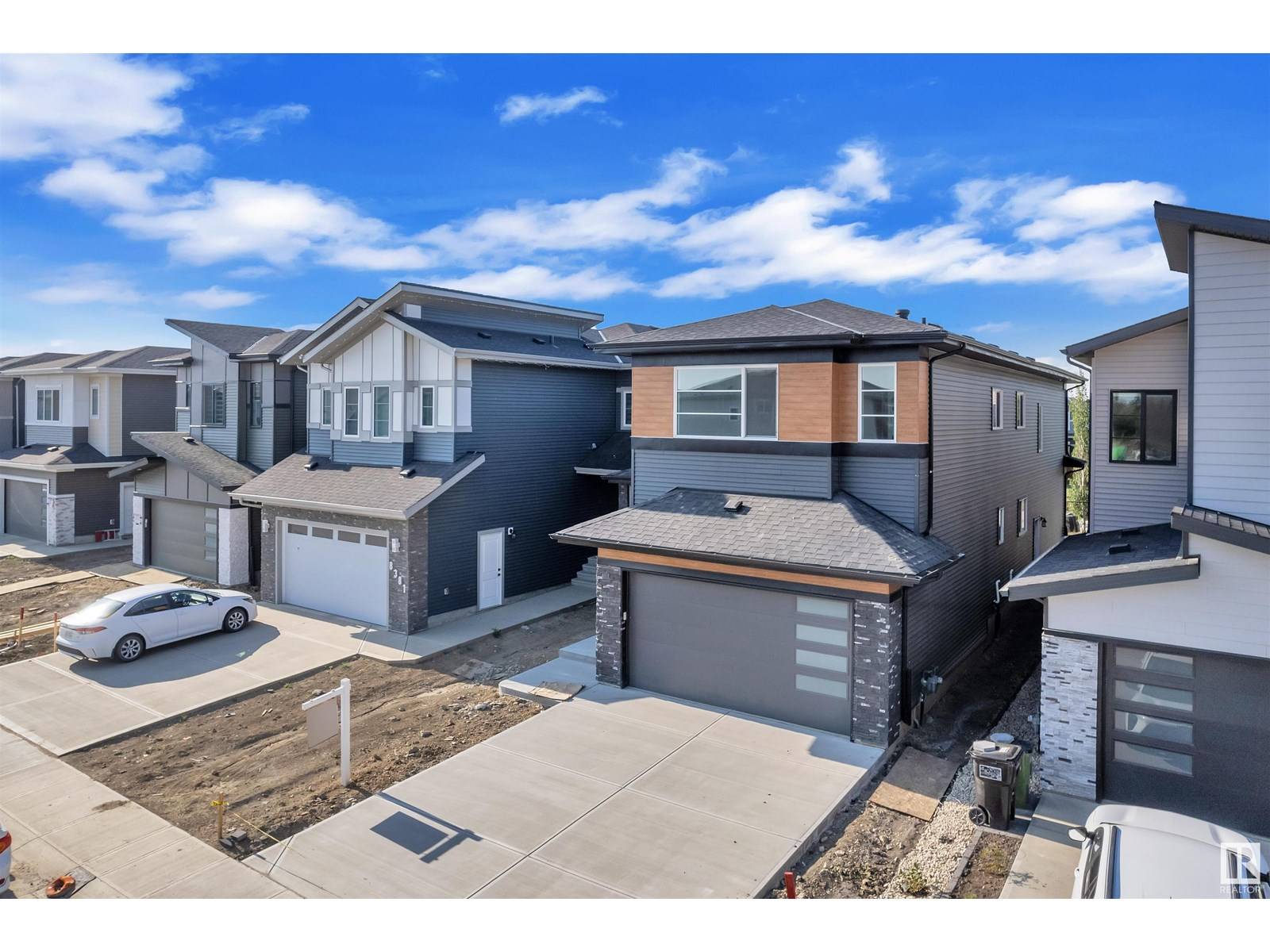 Edmonton, AB T6X3E6,8379 MAYDAY LINK LI SW SW