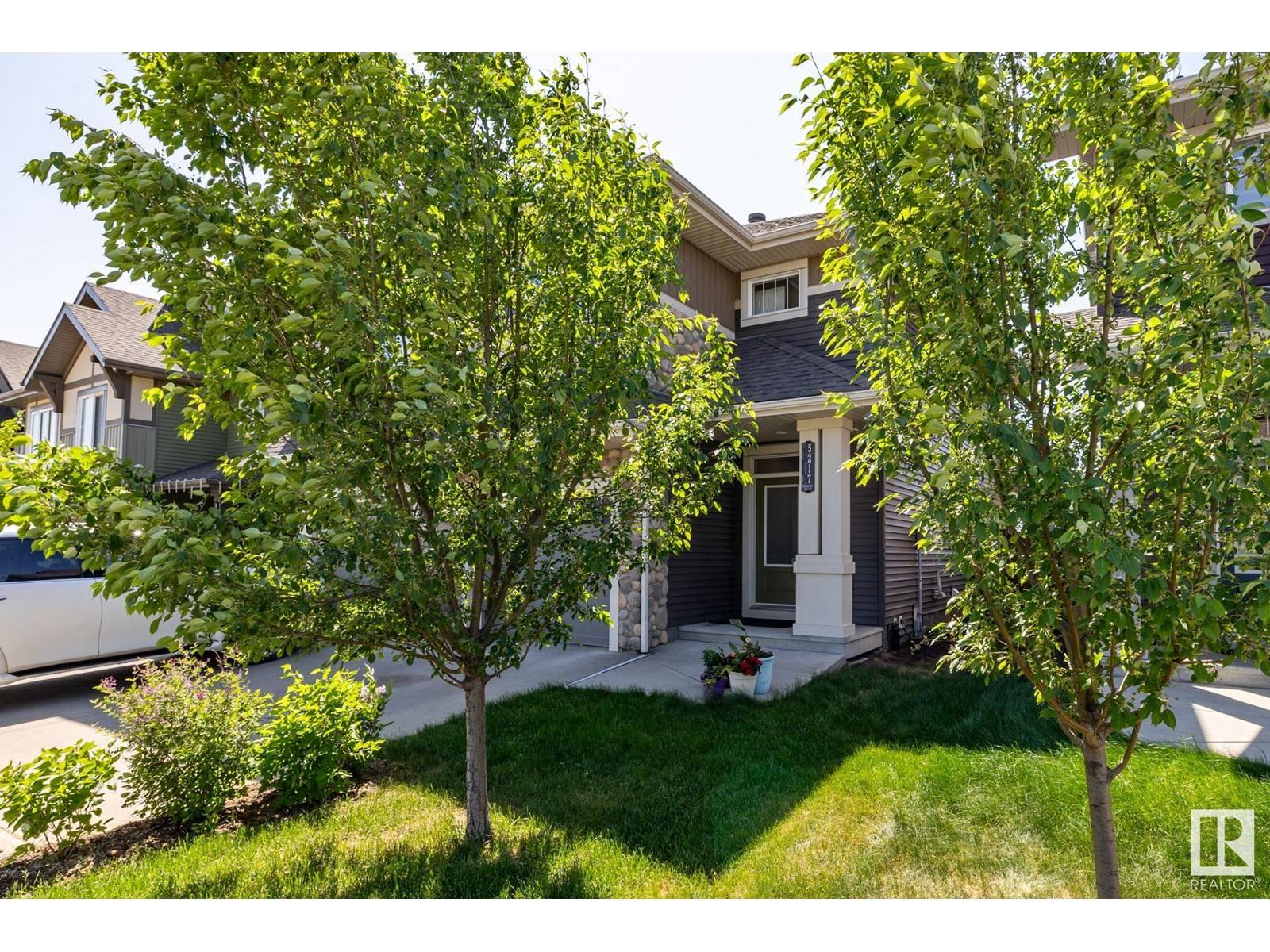Edmonton, AB T6X2H6,5217 Crabapple LI SW SW