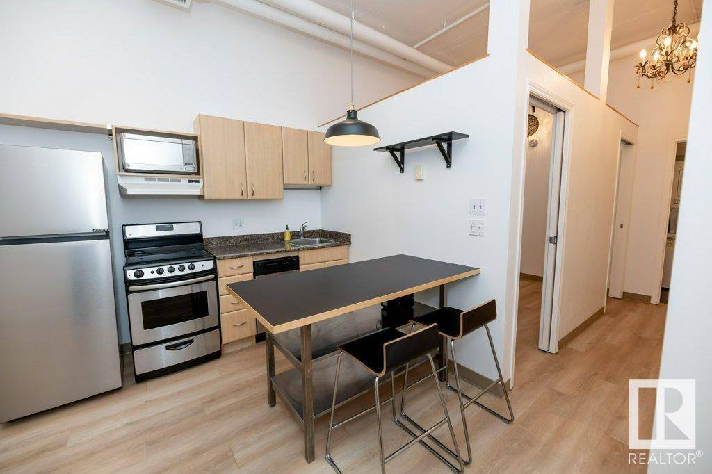 Edmonton, AB T5R1R9,#308 10024 JASPER AV NW