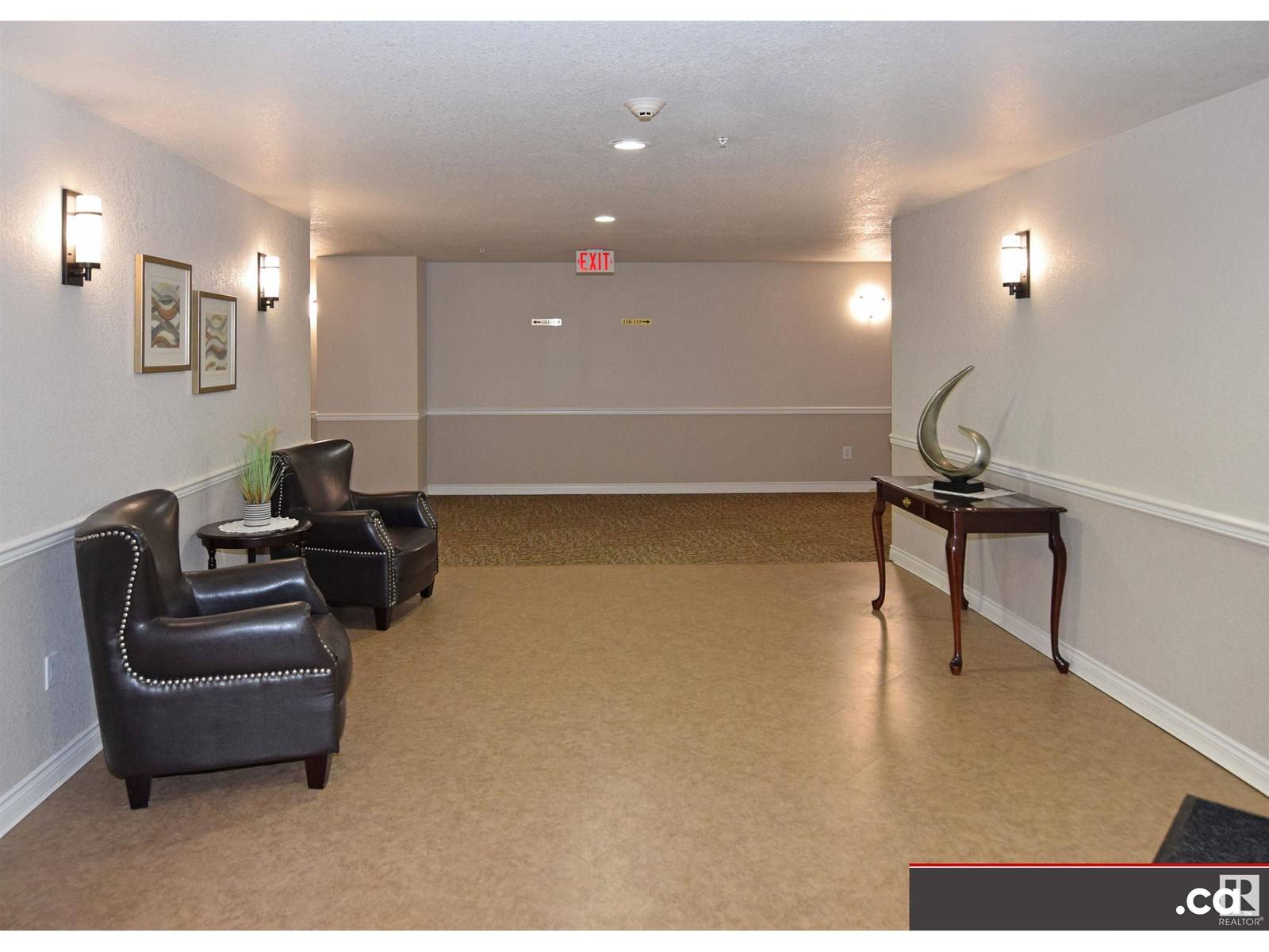 Sherwood Park, AB T8H1W6,#406 70 CRYSTAL LN