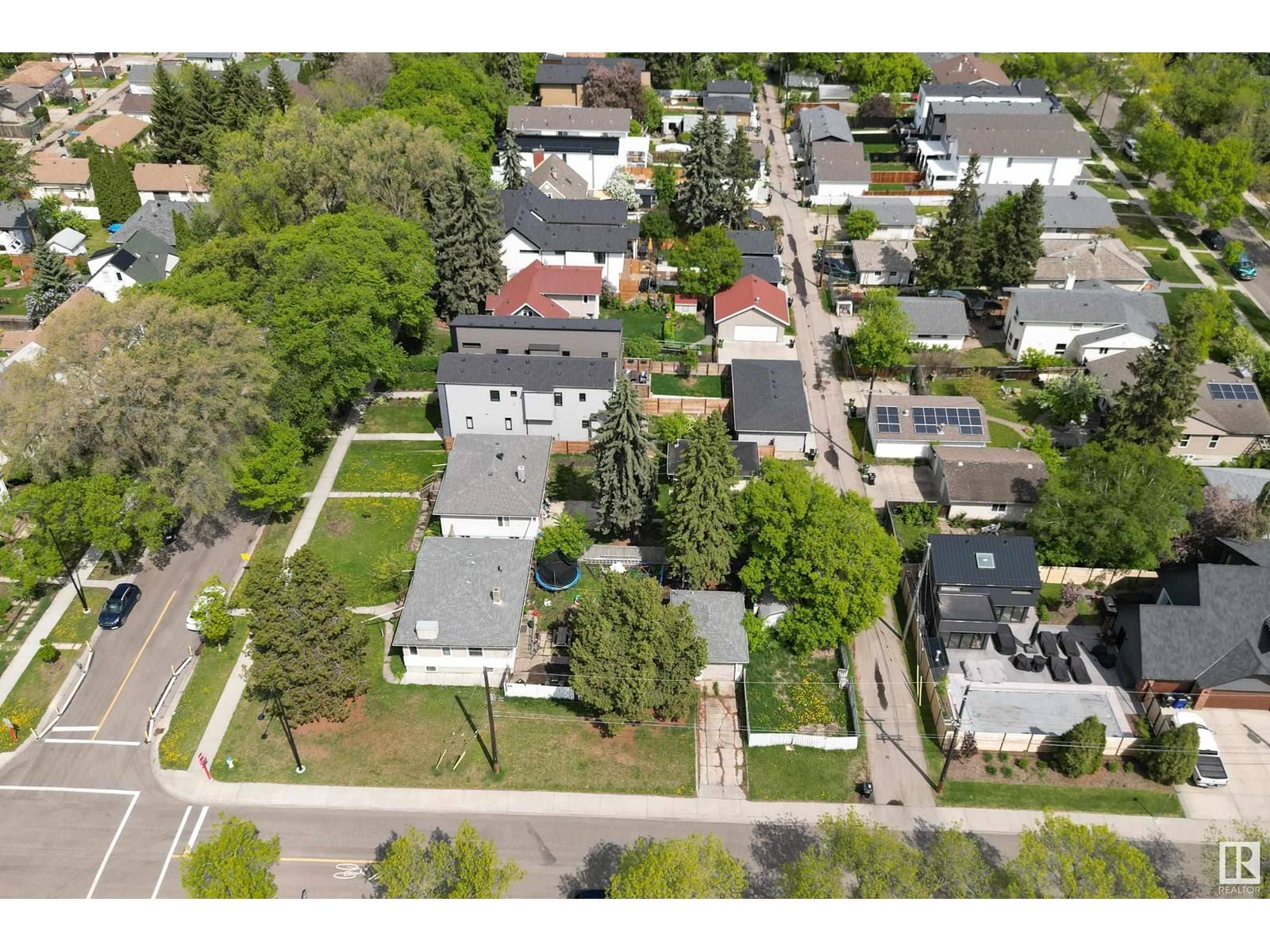 Edmonton, AB T5N2V5,10403 10407 144 ST NW