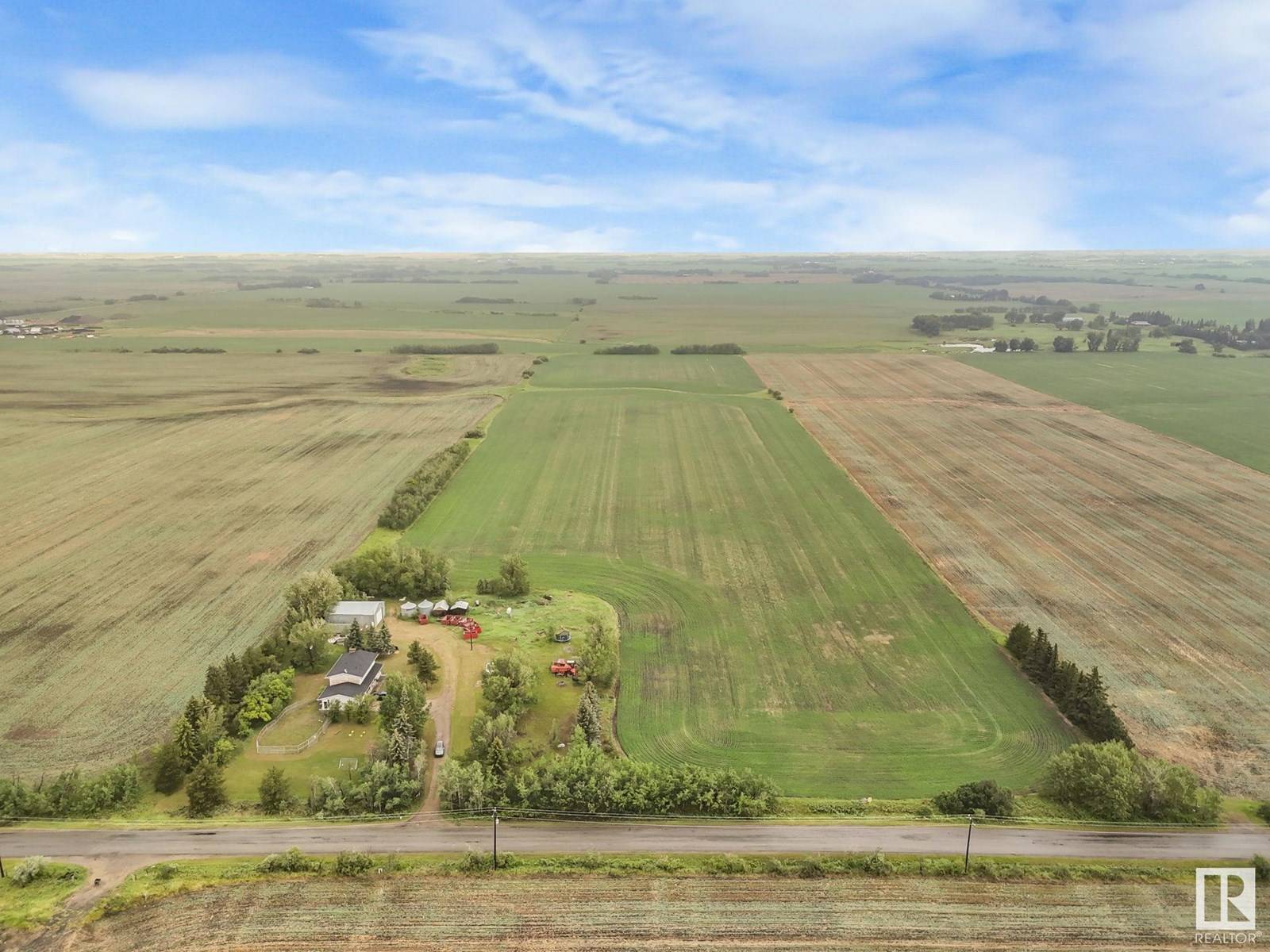 Edmonton, AB T5Y6N4,4150 195 AV NW