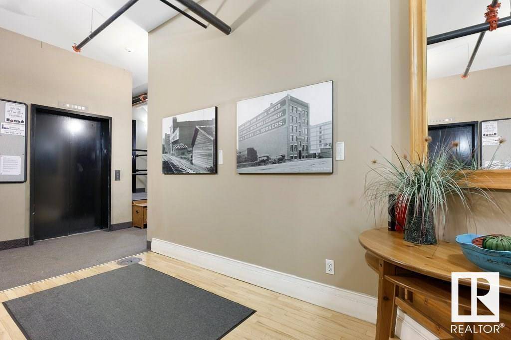 Edmonton, AB T5J1B1,#001 10249 104 ST NW