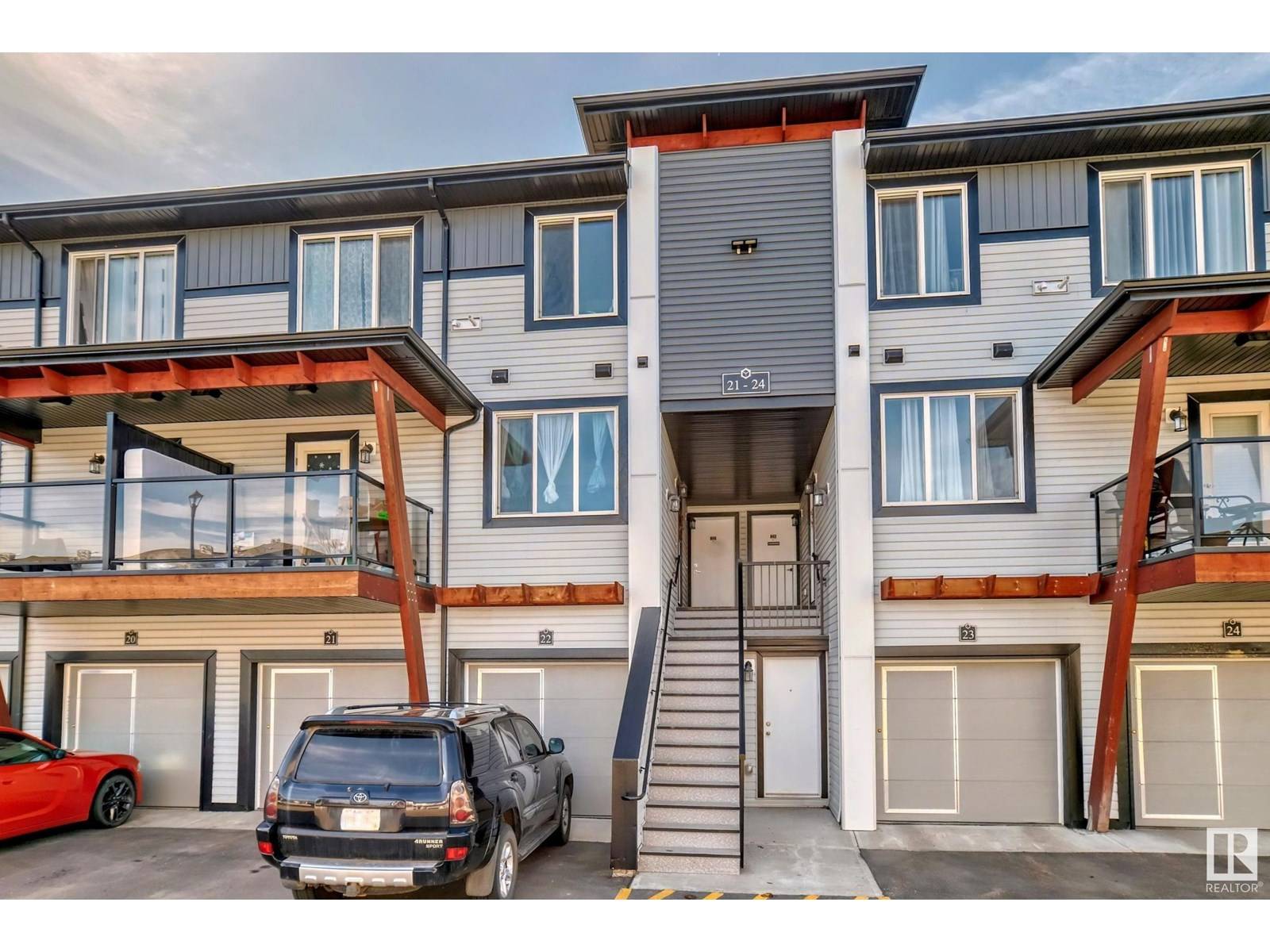 Edmonton, AB T6W3S7,#22 446 ALLARD BV SW
