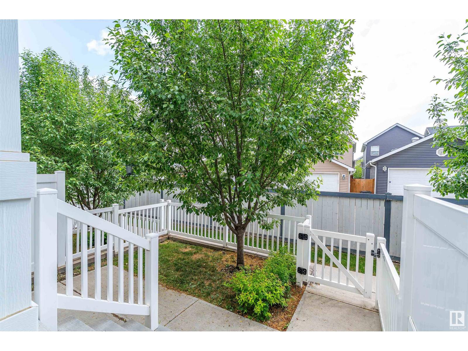 Edmonton, AB T6X1W7,#45 9151 SHAW WY SW