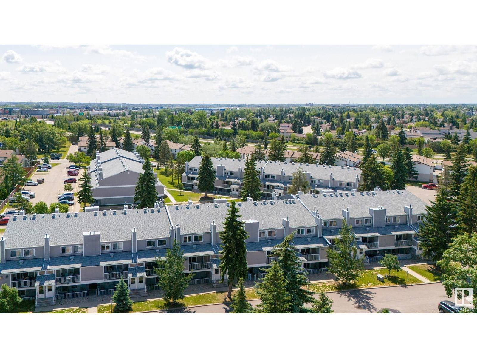 Edmonton, AB T6J4J7,#309 10404 24 AV NW