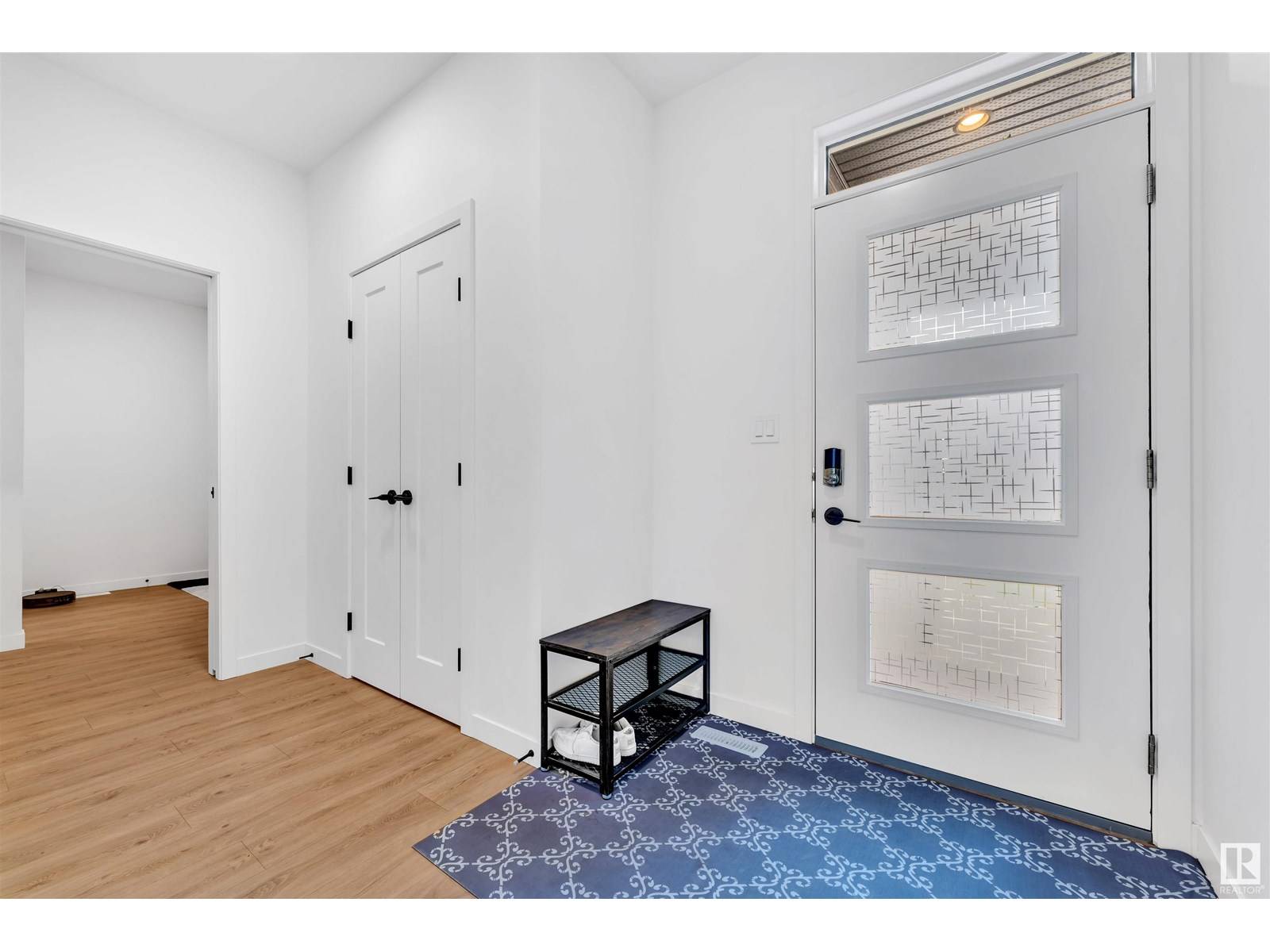 Edmonton, AB T6X1A2,9462 PEAR CR SW