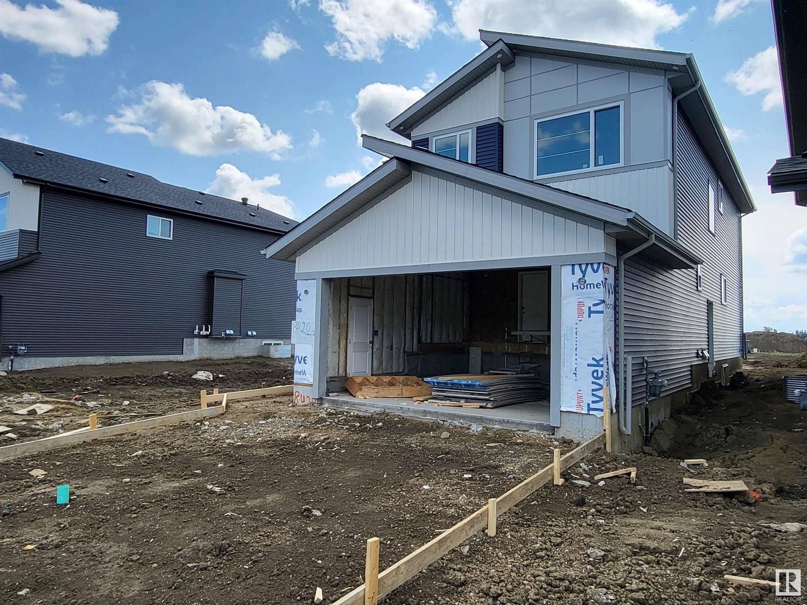 Edmonton, AB T6X3G1,8420 MAYDAY LINK SW