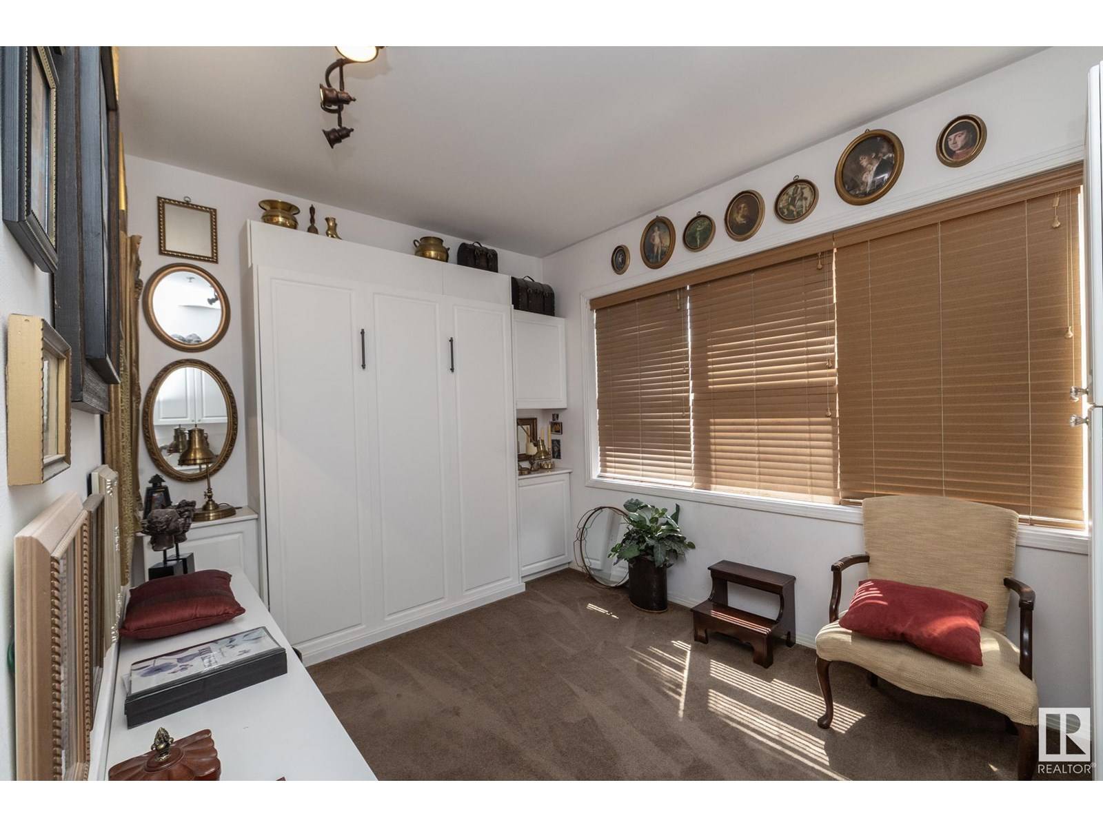 Edmonton, AB T6G0S7,#206 10939 82 AV NW
