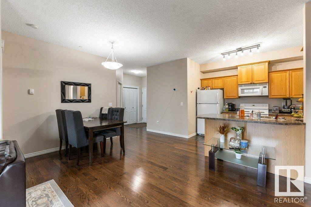 Edmonton, AB T5P4Z6,#135 16807 100 AV NW