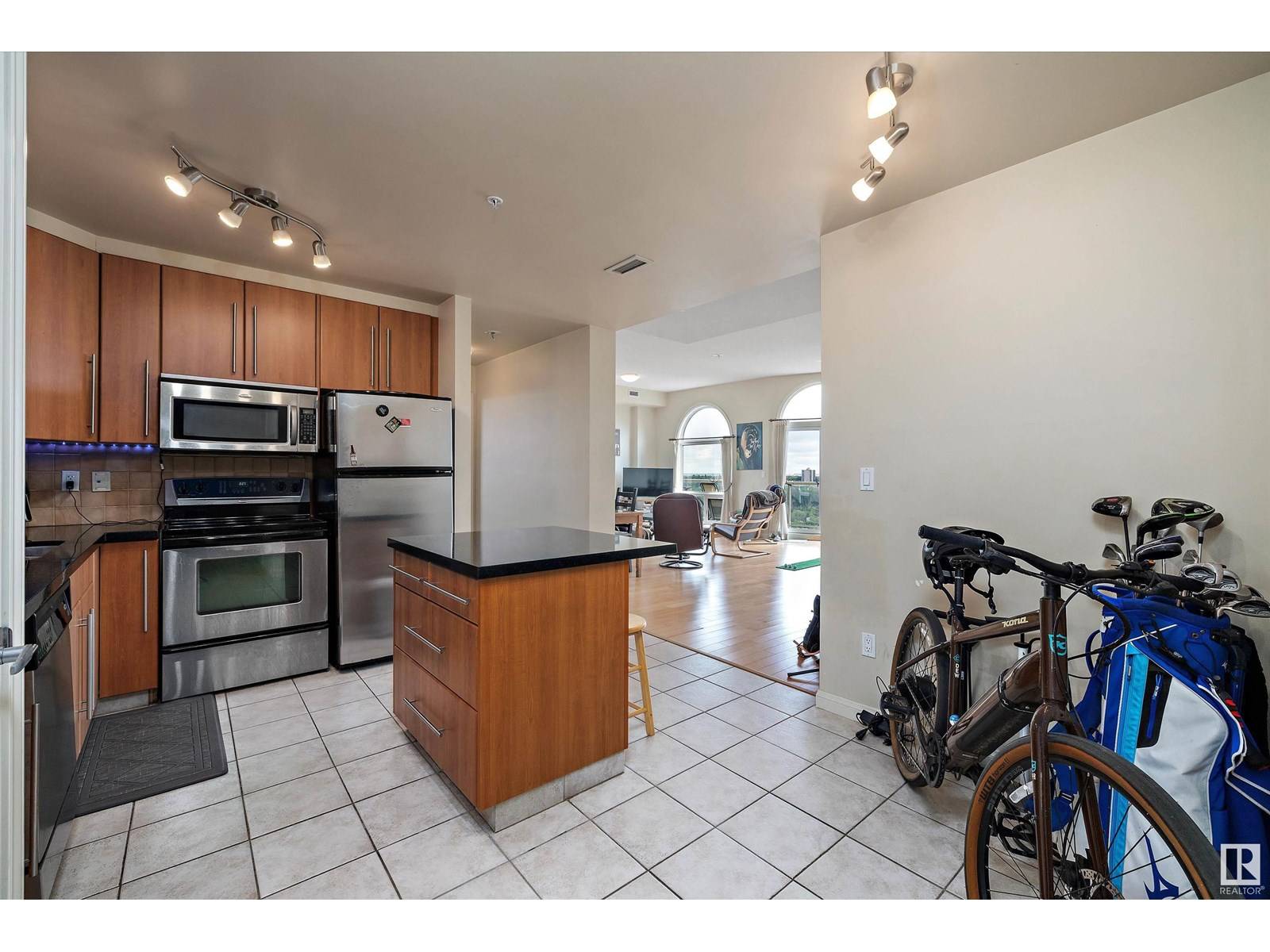 Edmonton, AB T5K0Y8,#1303 9819 104 ST NW