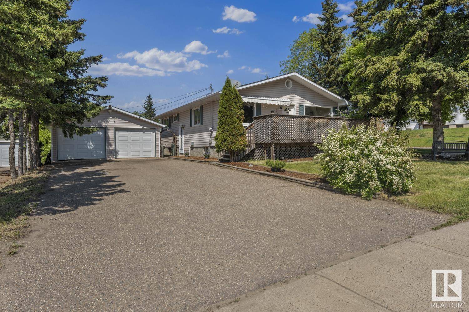 Cold Lake, AB T9M1J1,1002 11 AV