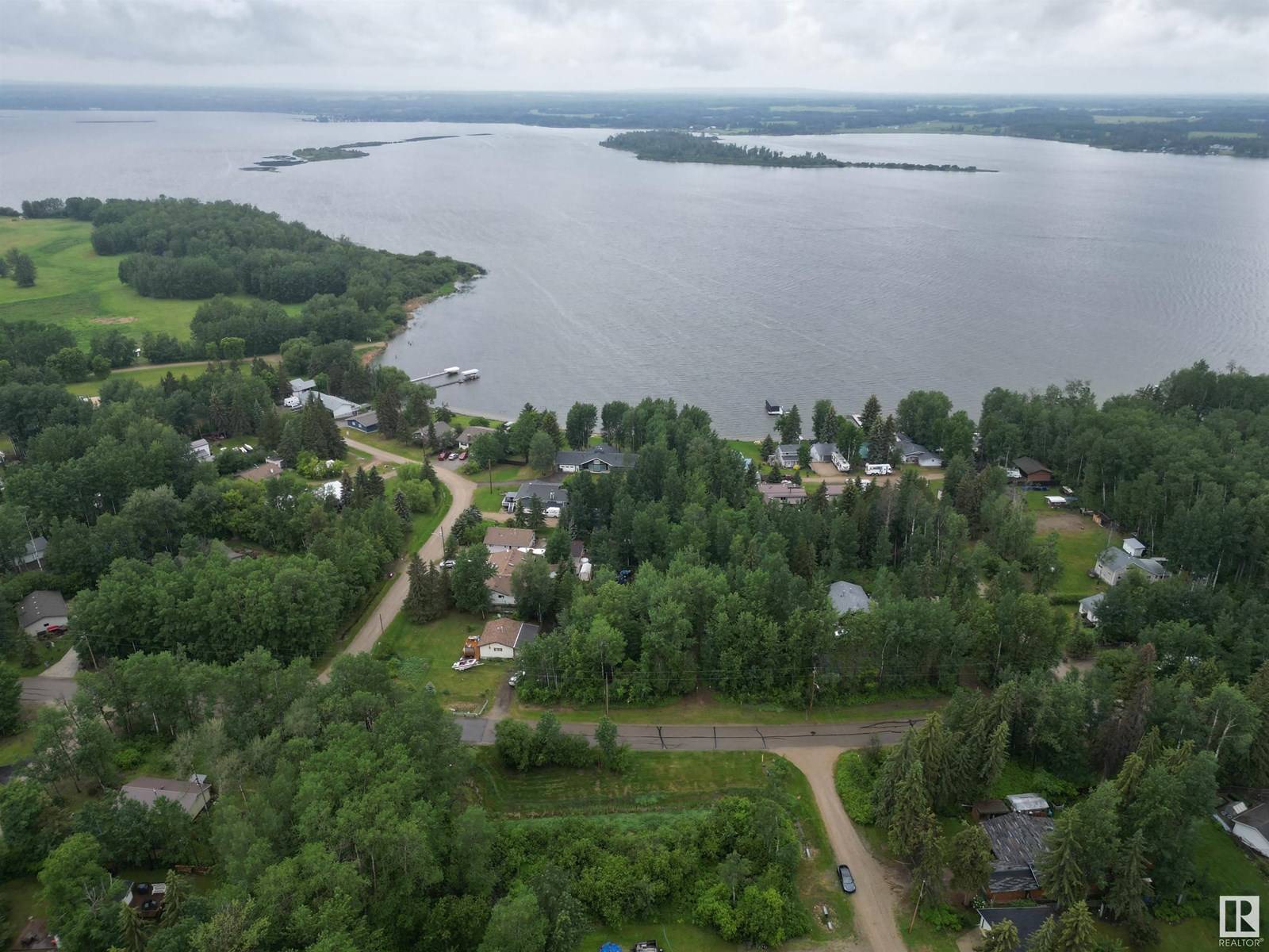 Rural Lac Ste. Anne County, AB T0E1H0,37 HILLSIDE CR