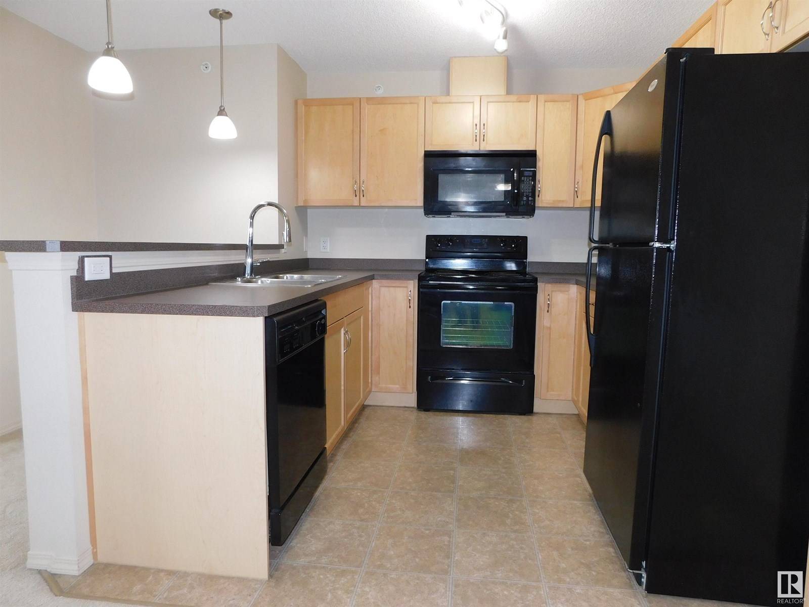 Edmonton, AB T5Y0J6,#405 5951 165 AV NW NW
