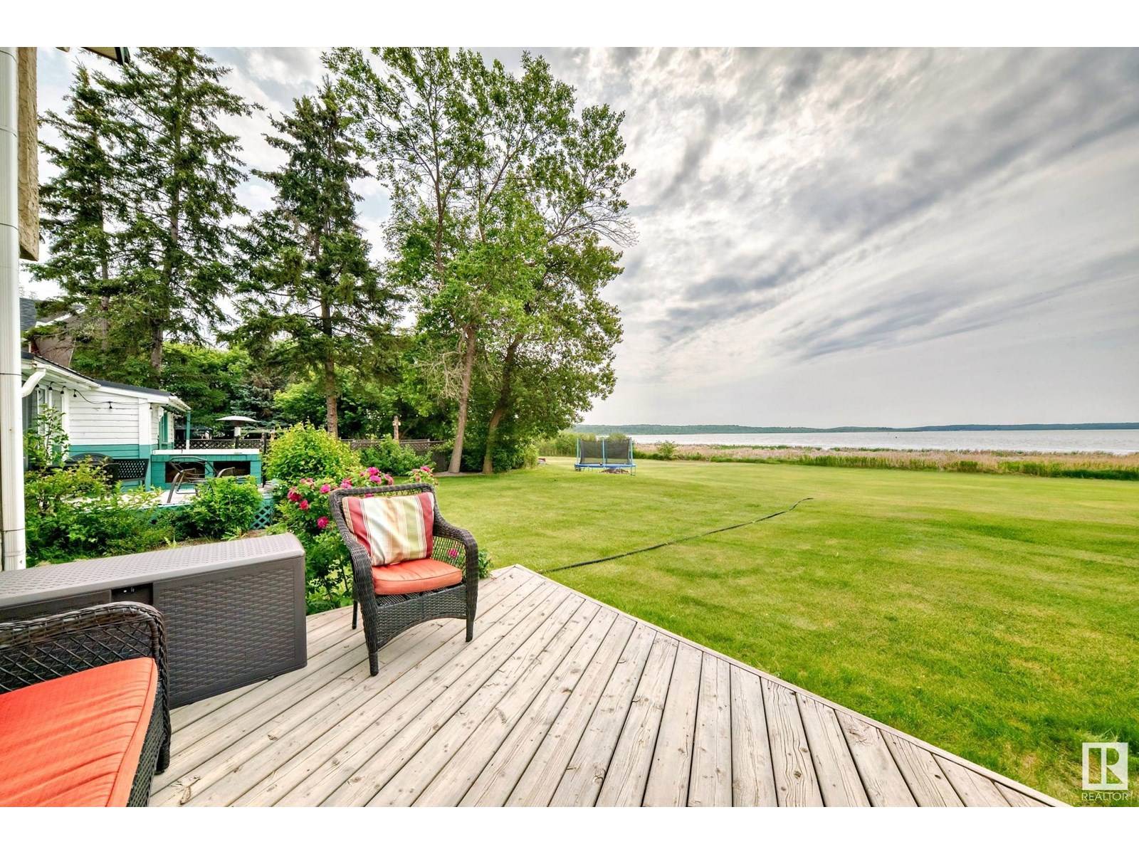 Rural Lac Ste. Anne County, AB T0E1V0,43 Lakeshore DR
